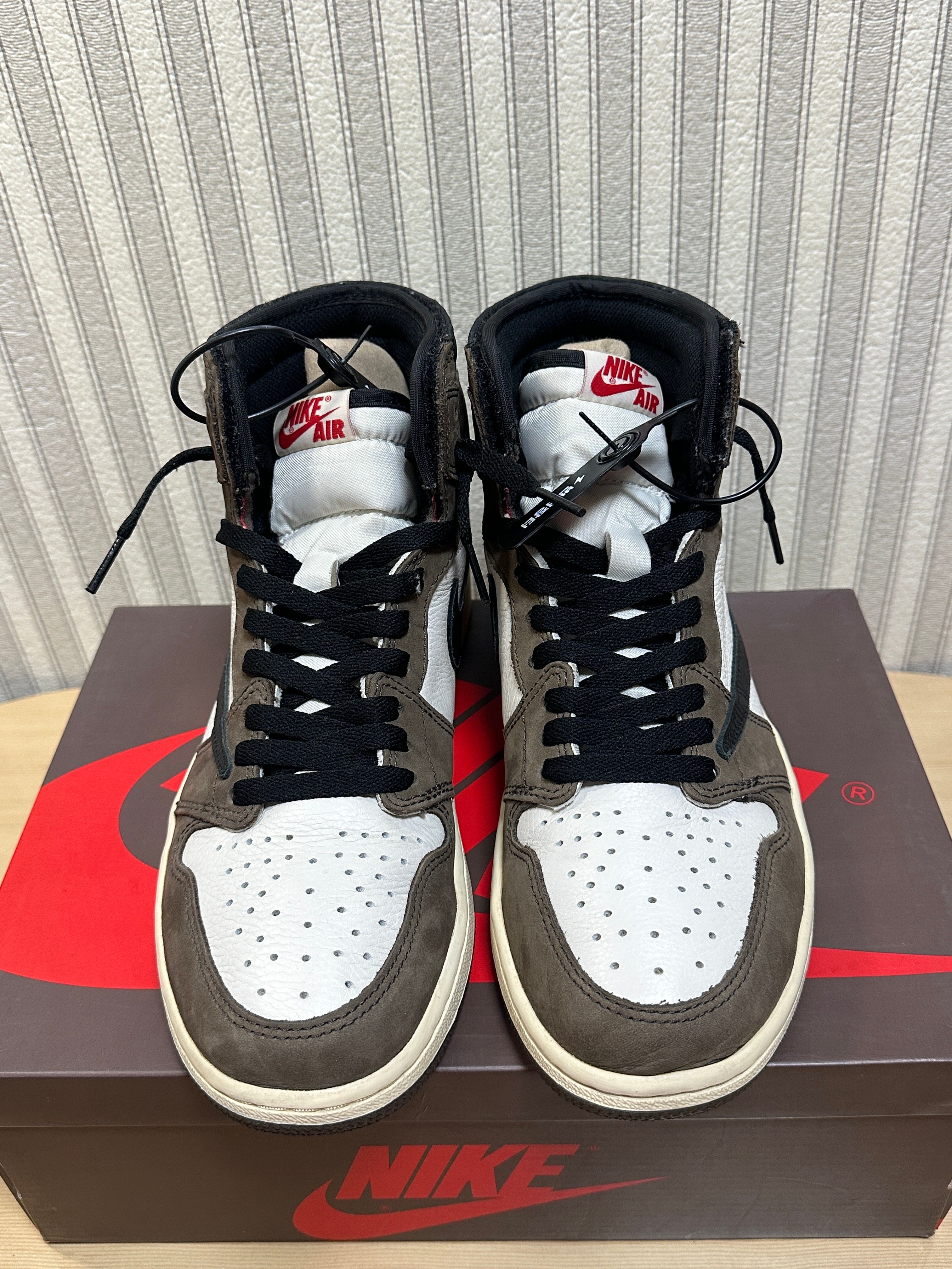 Travis Scott × Nike Air Jordan 1 Retro High OG TS SP "Sail/Dark Mocha"