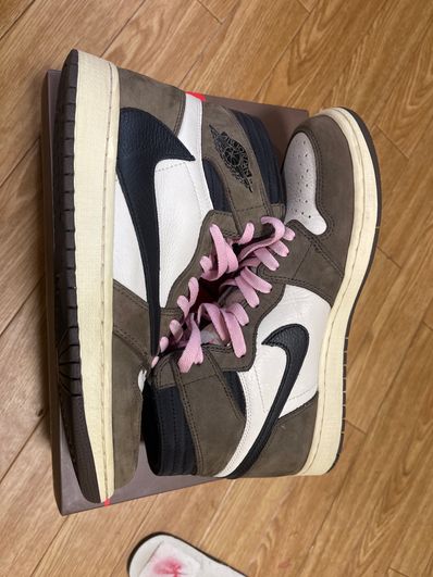 Travis Scott × Nike Air Jordan 1 Retro High OG TS SP "Sail/Dark Mocha"