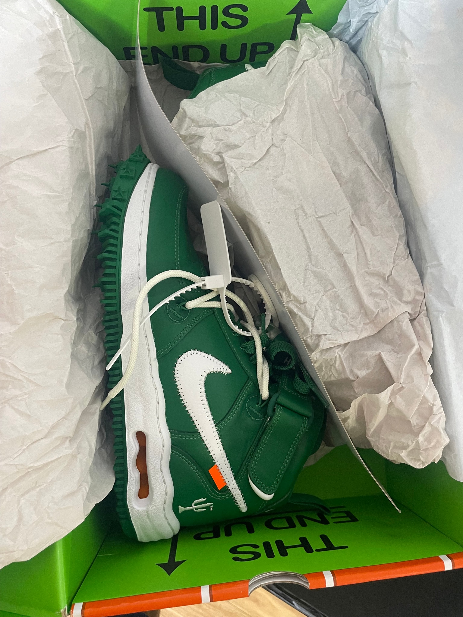 Off-White × Nike Air Force 1 Mid SP LTHR "Pine Green"