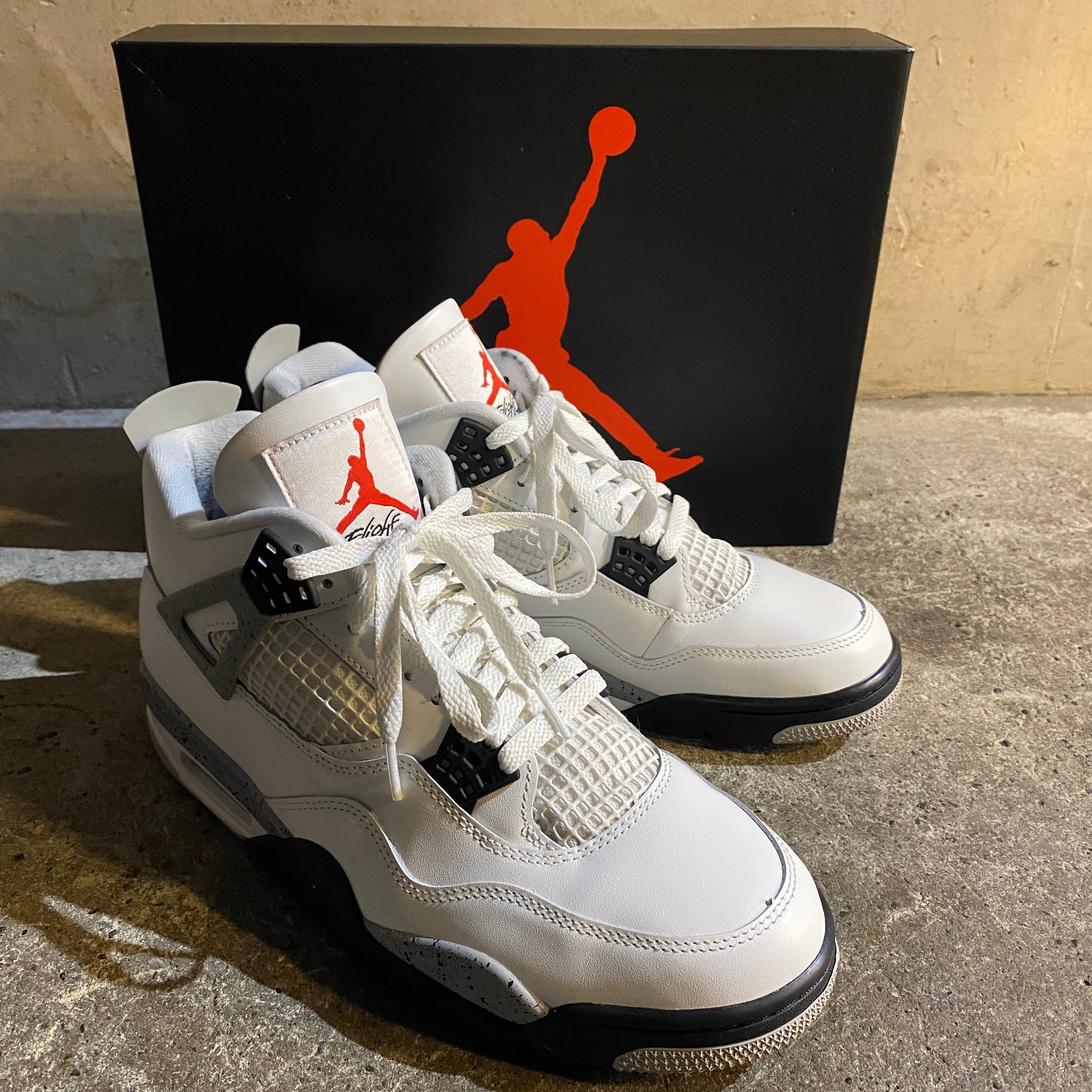 Nike Air Jordan 4 Retro "White/Cement" (2025)