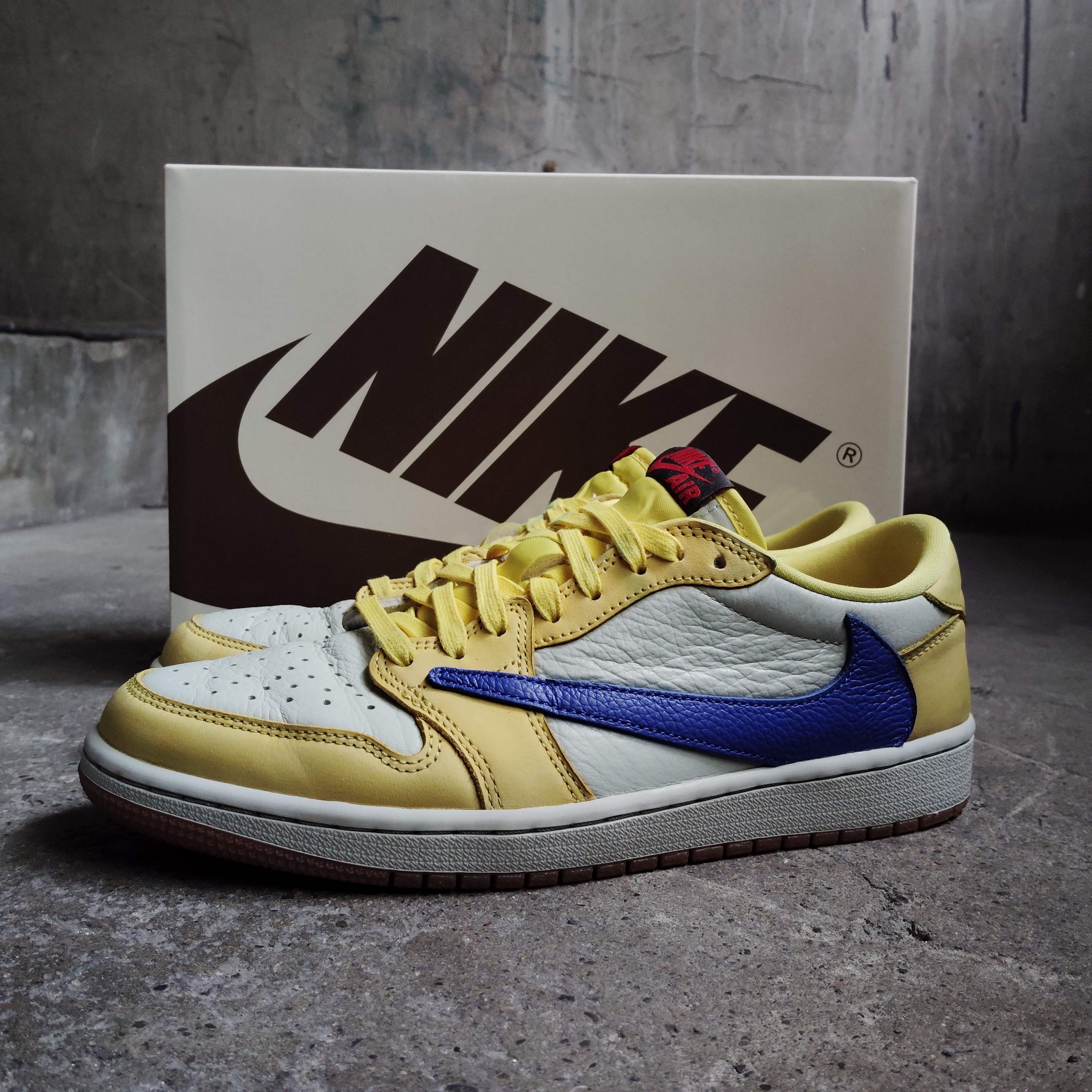 Travis Scott × Nike Women's Air Jordan 1 Retro Low OG "Canary"
