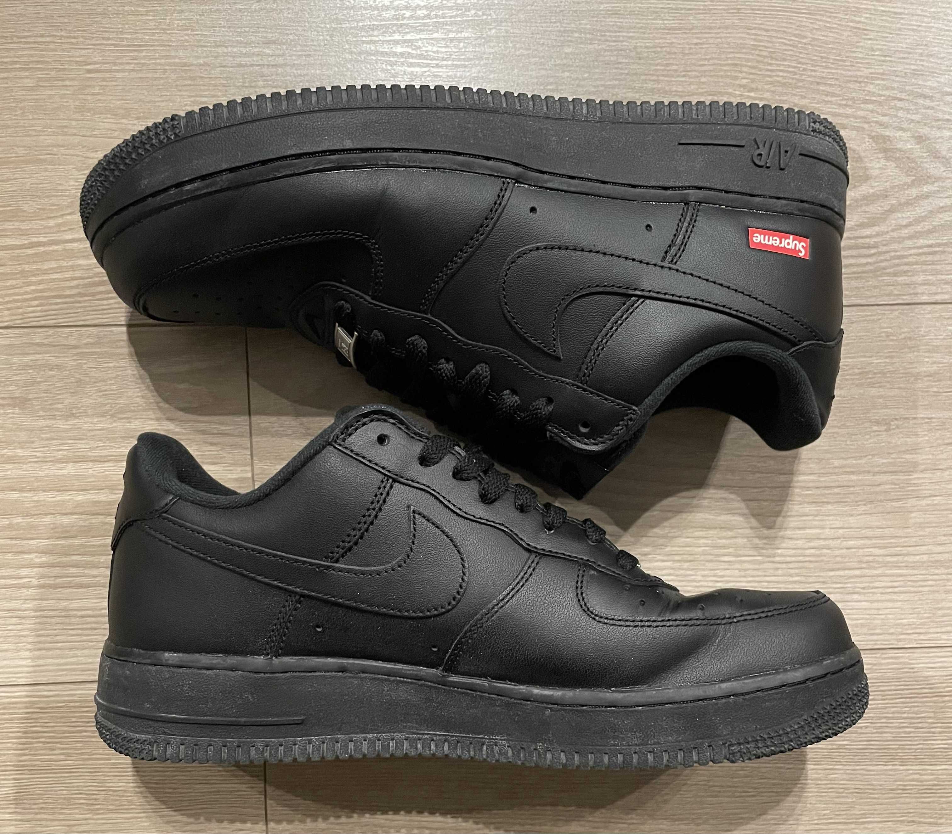 Supreme × Nike Air Force 1 Low "Black"