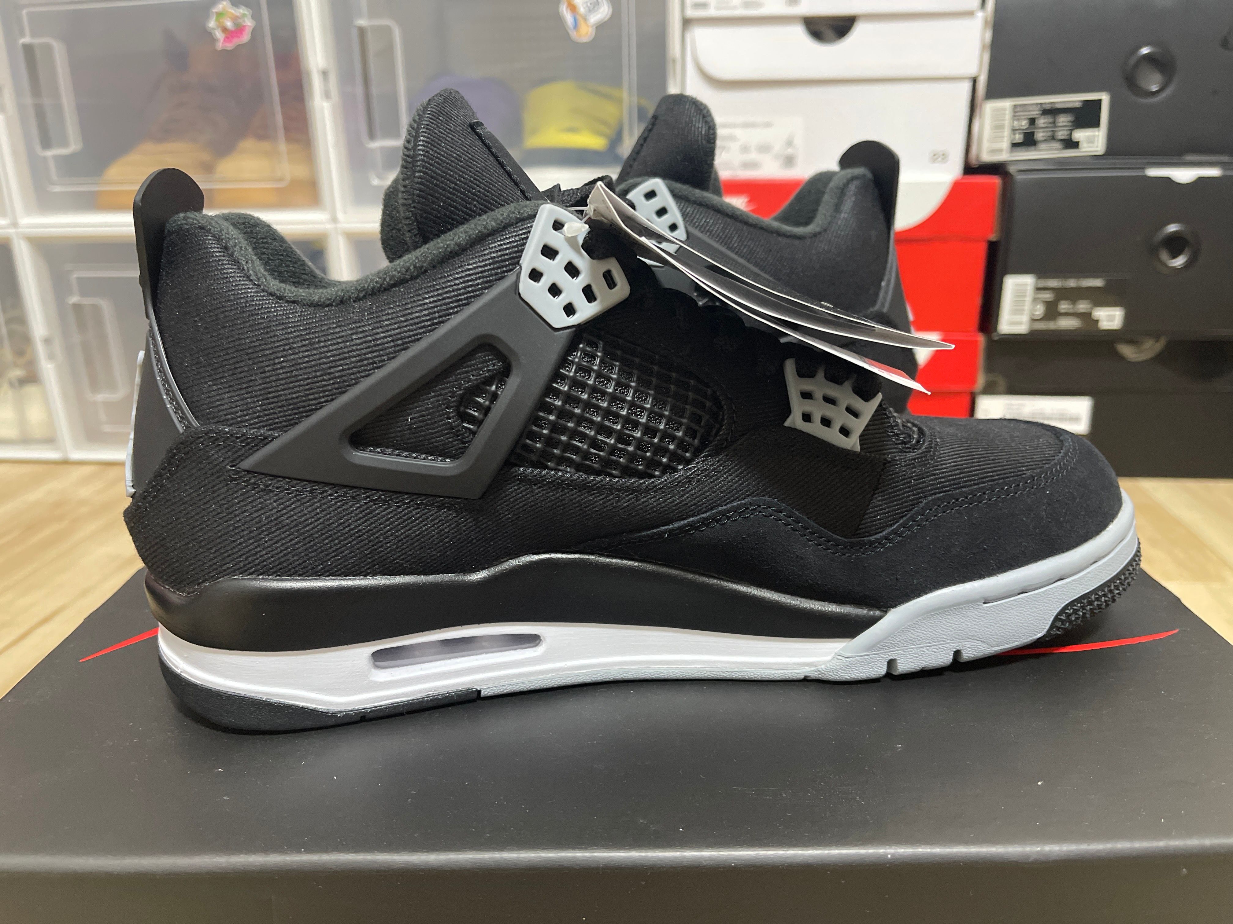 Nike Air Jordan 4 SE "Black and Light Steel"