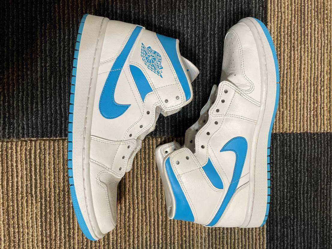 Nike Women's Air Jordan 1 Mid "UNC"