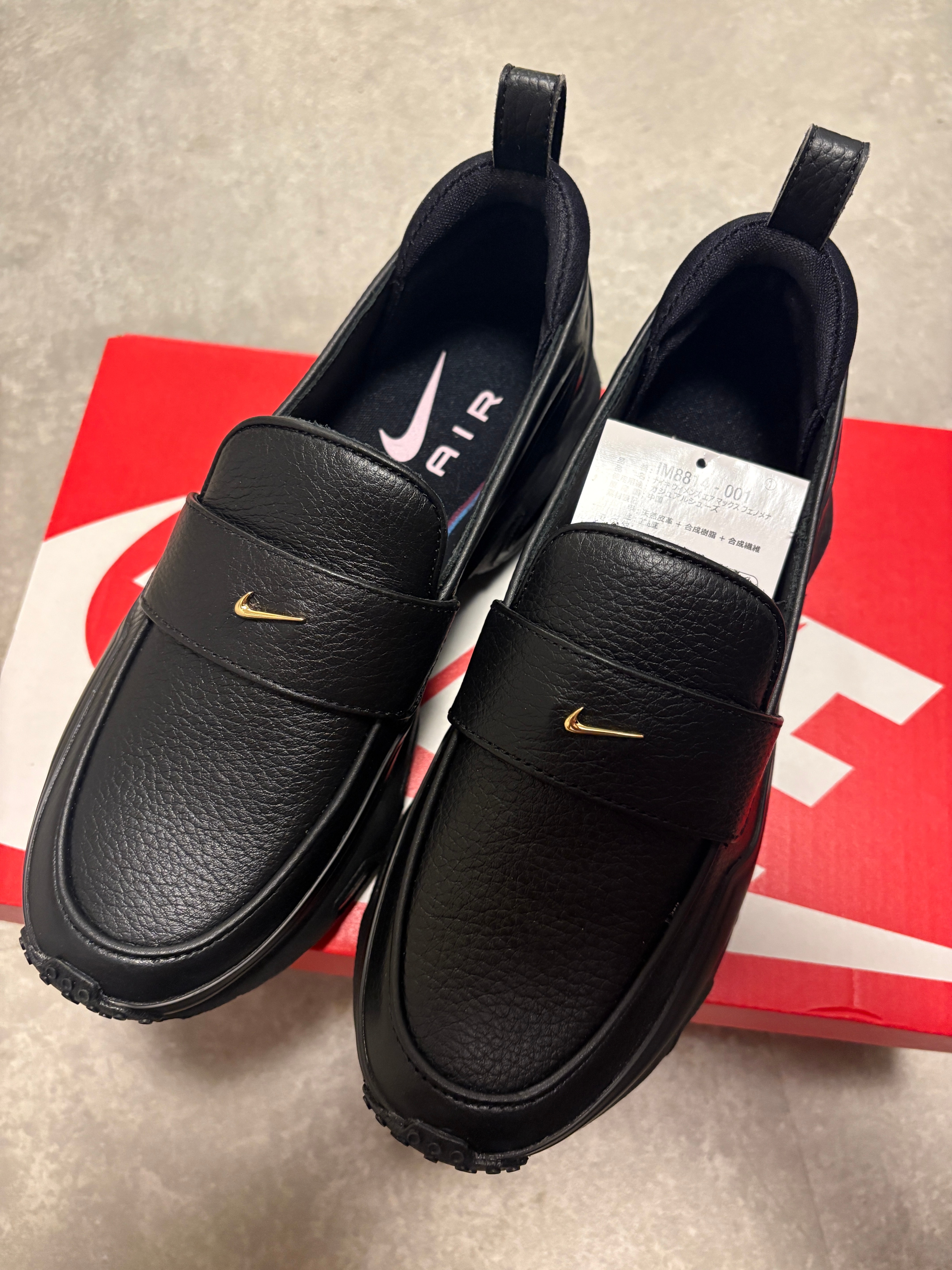 ナイキ ウィメンズエアマックスフェノメナ SWDC \"ブラックメタリックゴール ☆Nike☆ エアマックス フェノメナ SWDC Black/Metallic Gold (Nike