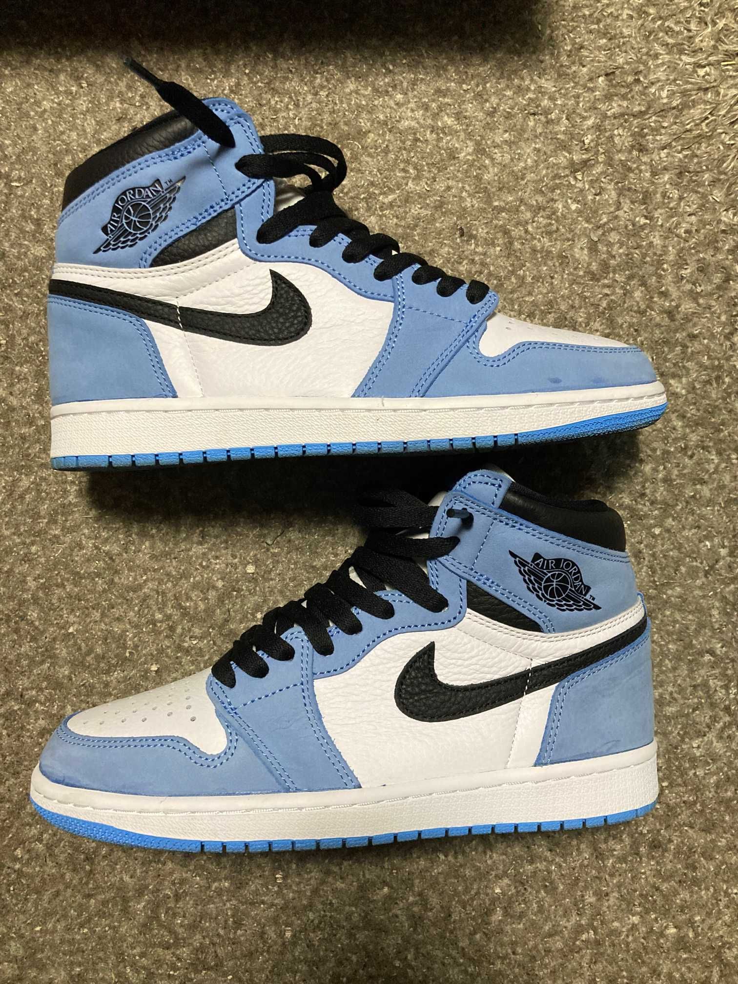 Nike Air Jordan 1 High OG "University Blue"