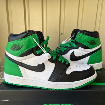 Nike Air Jordan 1 Retro High OG "Celtics/Black and Lucky Green" (2023)