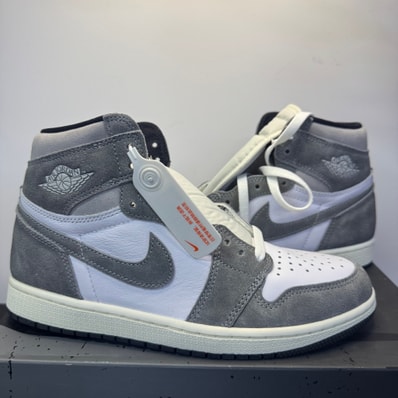 Nike Air Jordan 1 Retro High OG "Black and Smoke Grey"