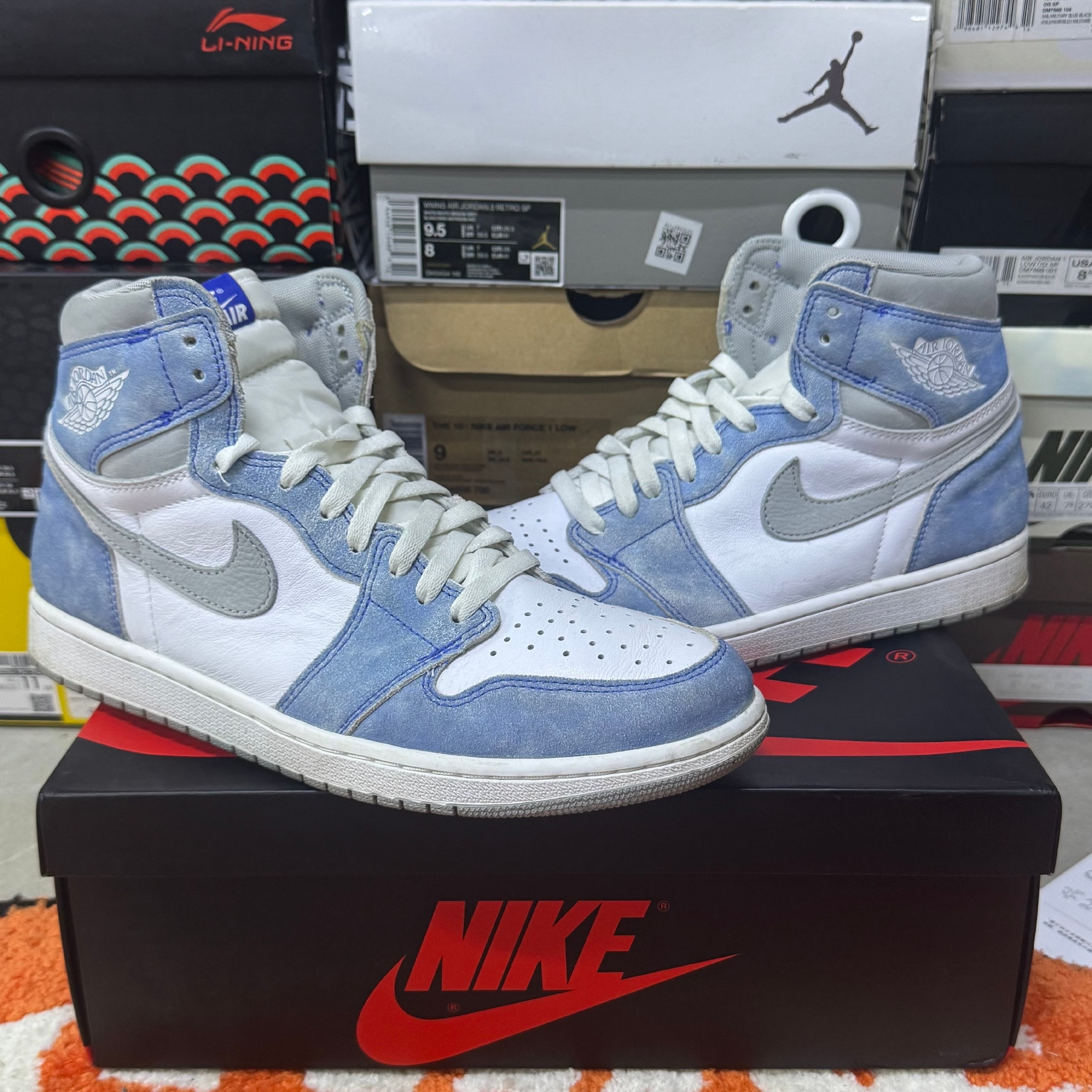 Nike Air Jordan 1 High OG "Hyper Royal"