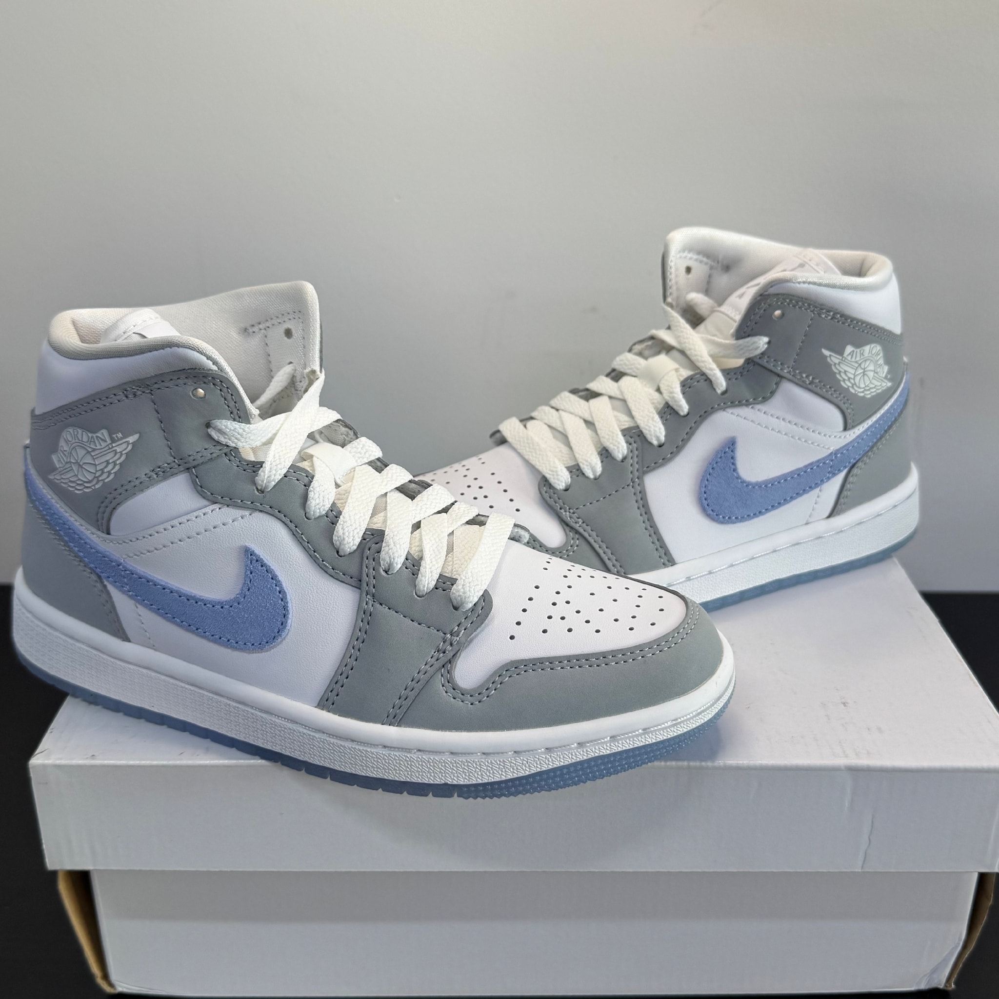 Nike Women's Air Jordan 1 Mid "Wolf Grey"