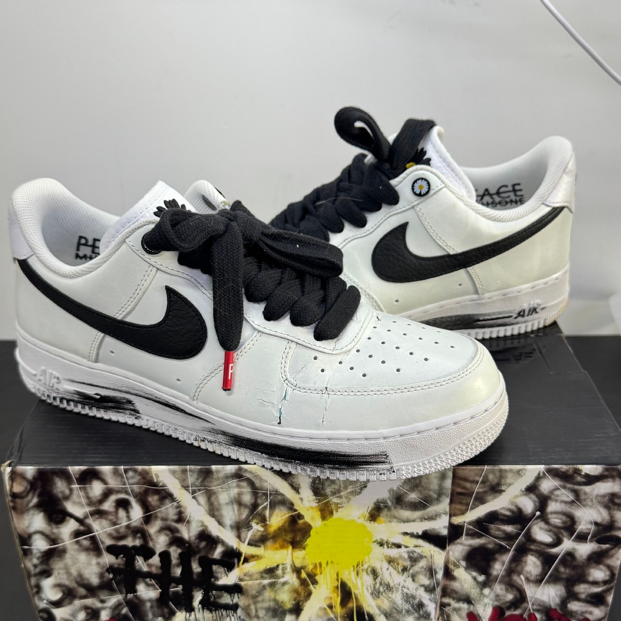 PEACEMINUSONE × Nike Air Force 1 Low "Para-noise/White/Black" / G-DRAGON