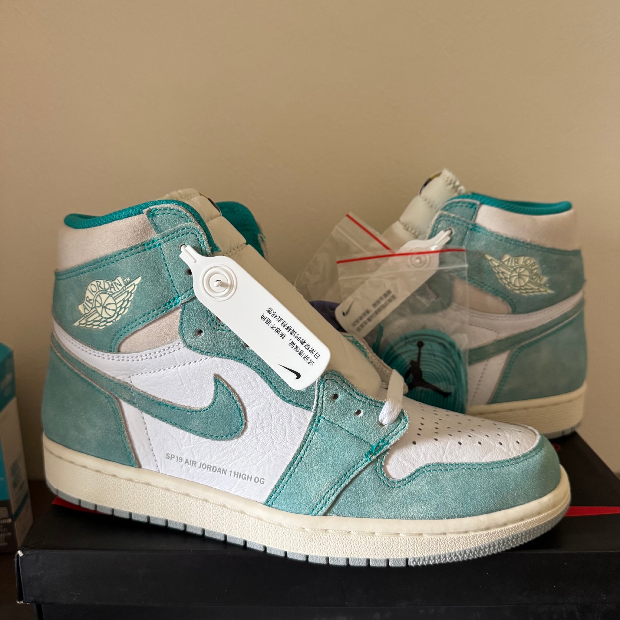 Nike Air Jordan 1 Retro High OG "Turbo Green"