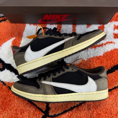 Travis Scott × Nike Air Jordan 1 Low OG SP-T "Black/Dark Mocha"