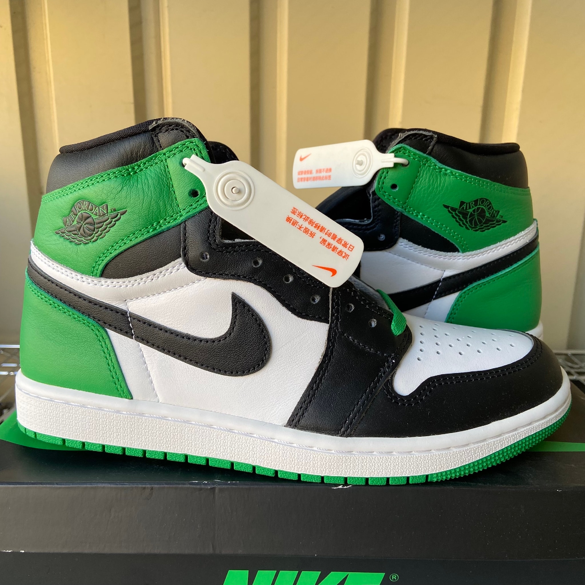 Nike Air Jordan 1 Retro High OG "Celtics/Black and Lucky Green" (2023)