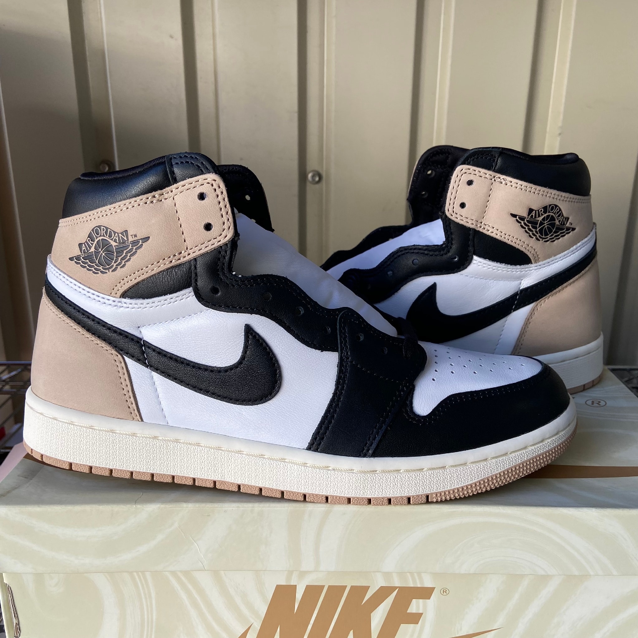 Nike Women's Air Jordan 1 Retro High OG "Latte"