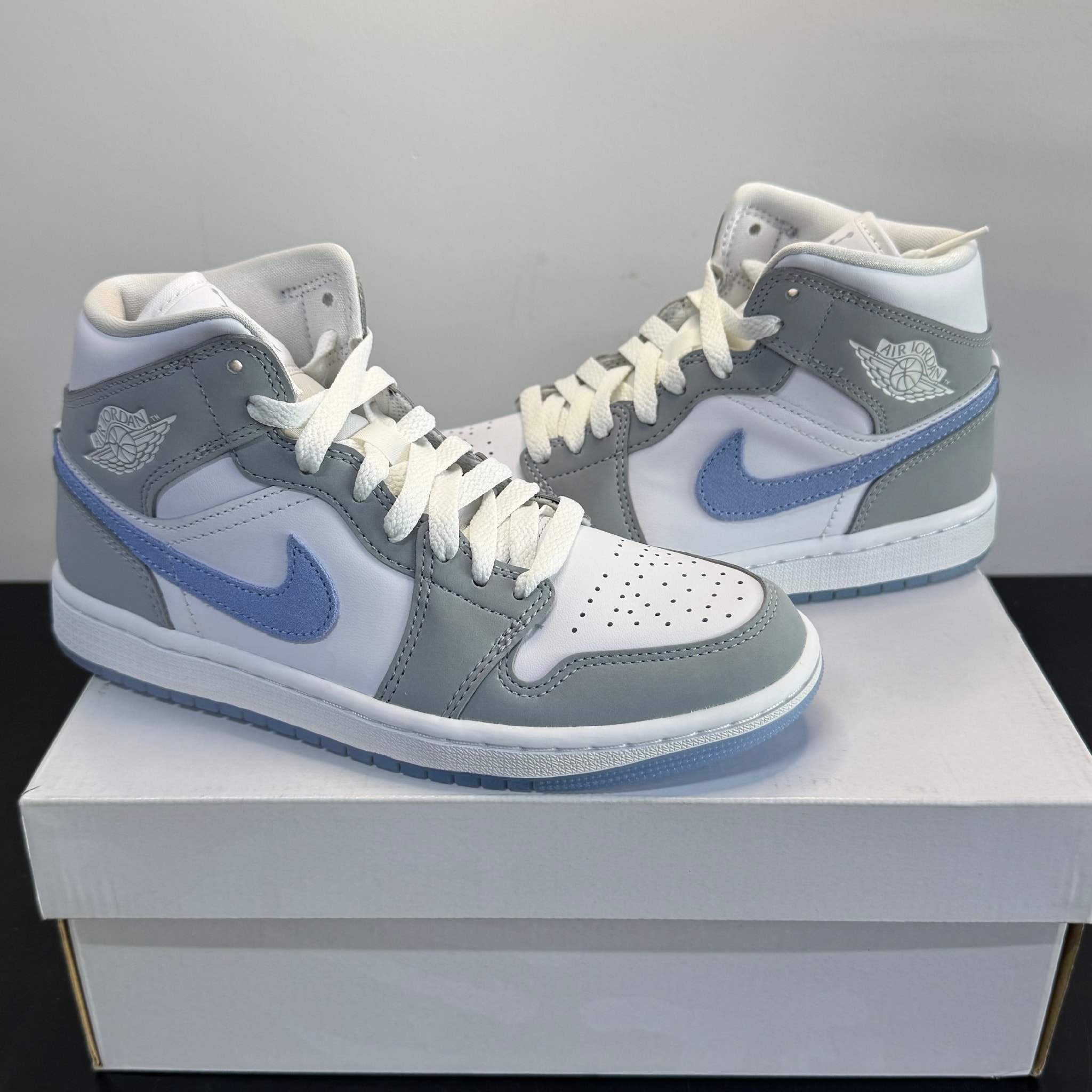 Nike Women's Air Jordan 1 Mid "Wolf Grey"