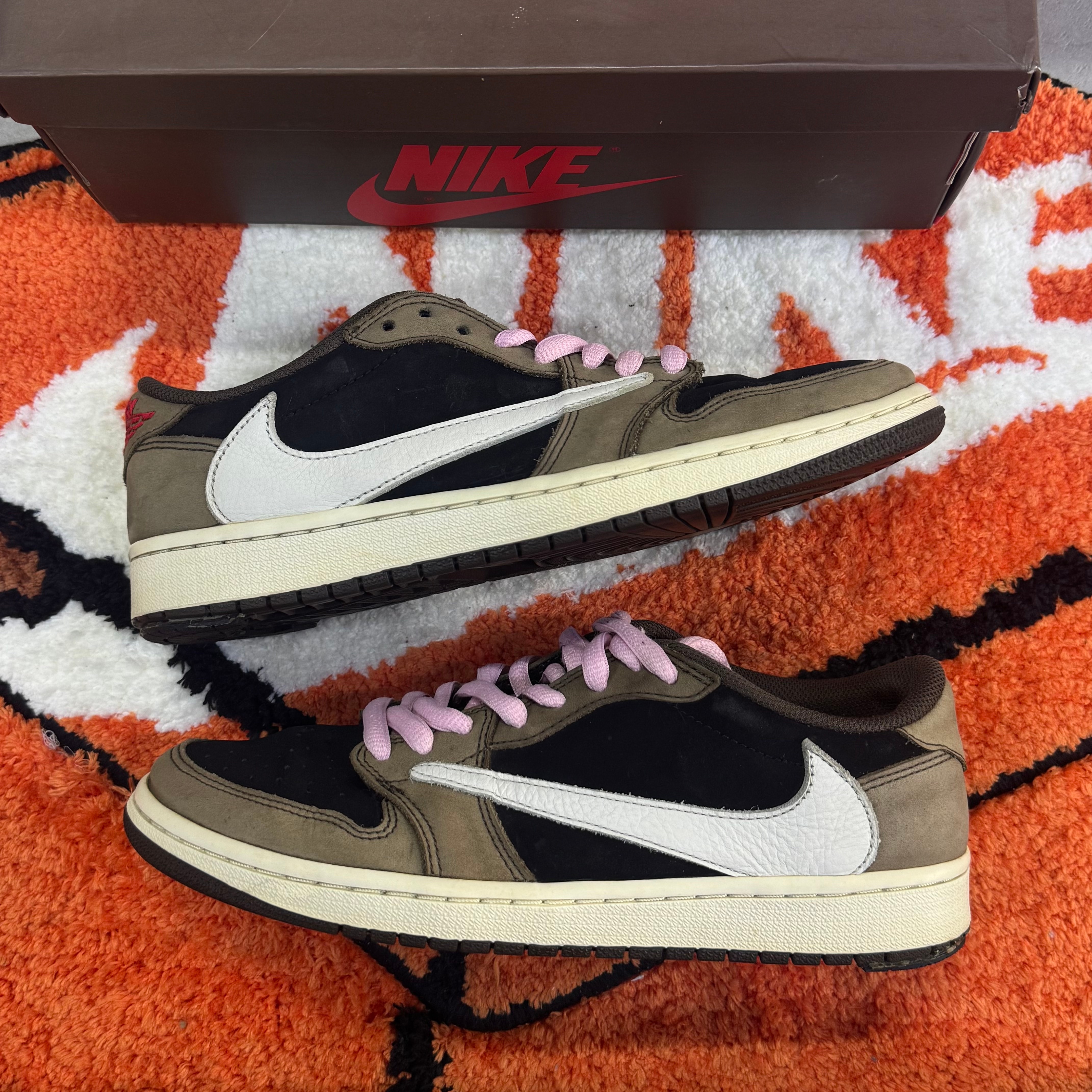 Travis Scott × Nike Air Jordan 1 Low OG SP-T "Black/Dark Mocha"