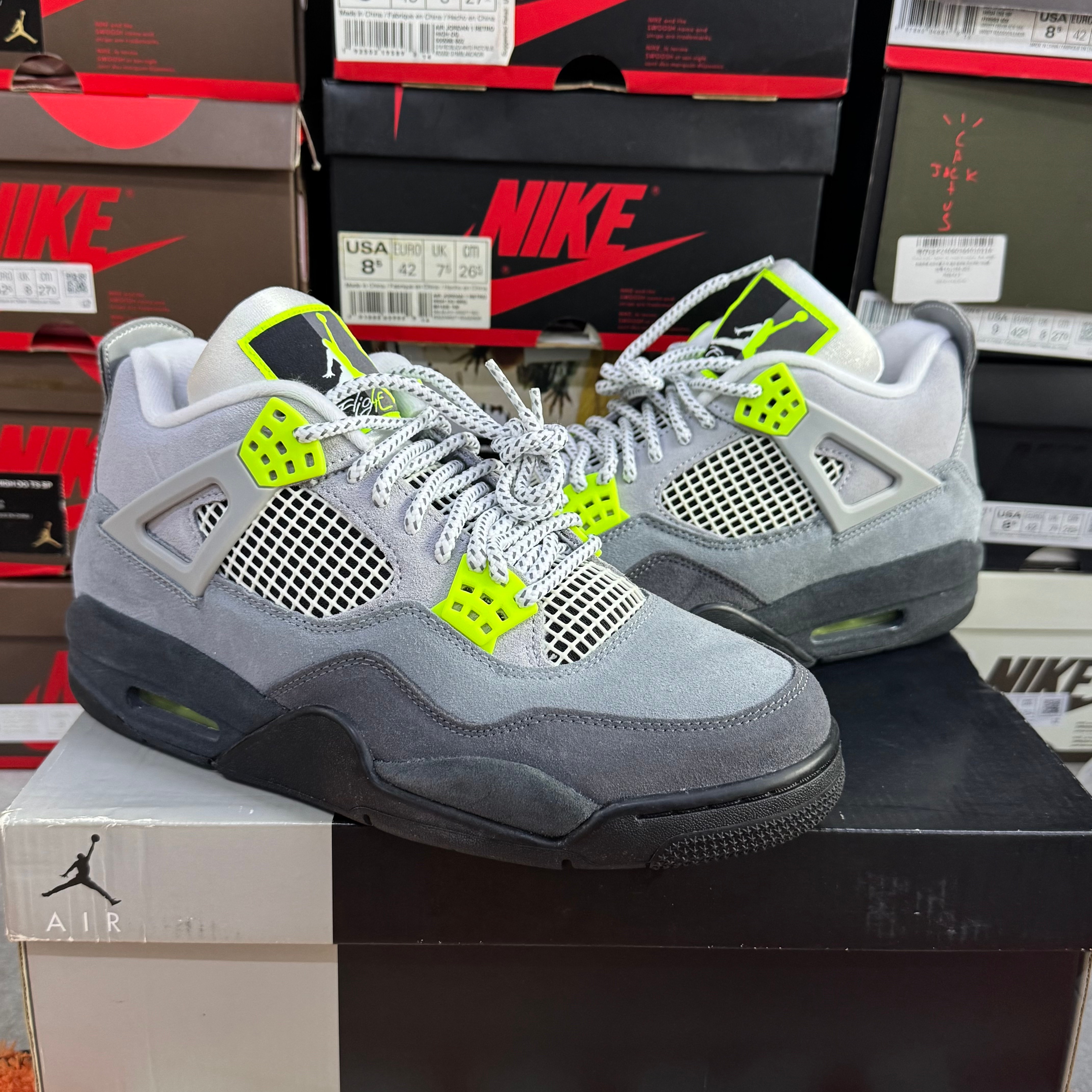 Nike Air Jordan 4 Retro LE "Neon"