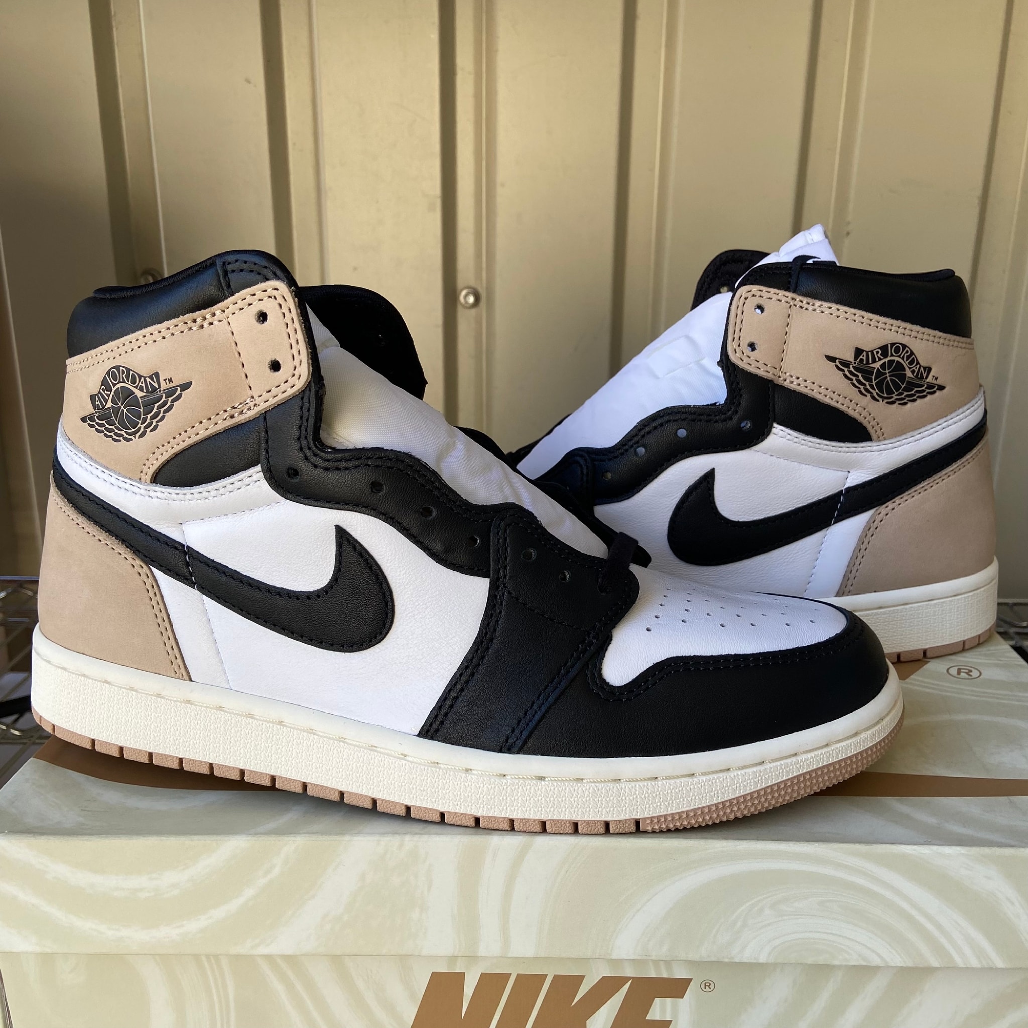 Nike Women's Air Jordan 1 Retro High OG "Latte"