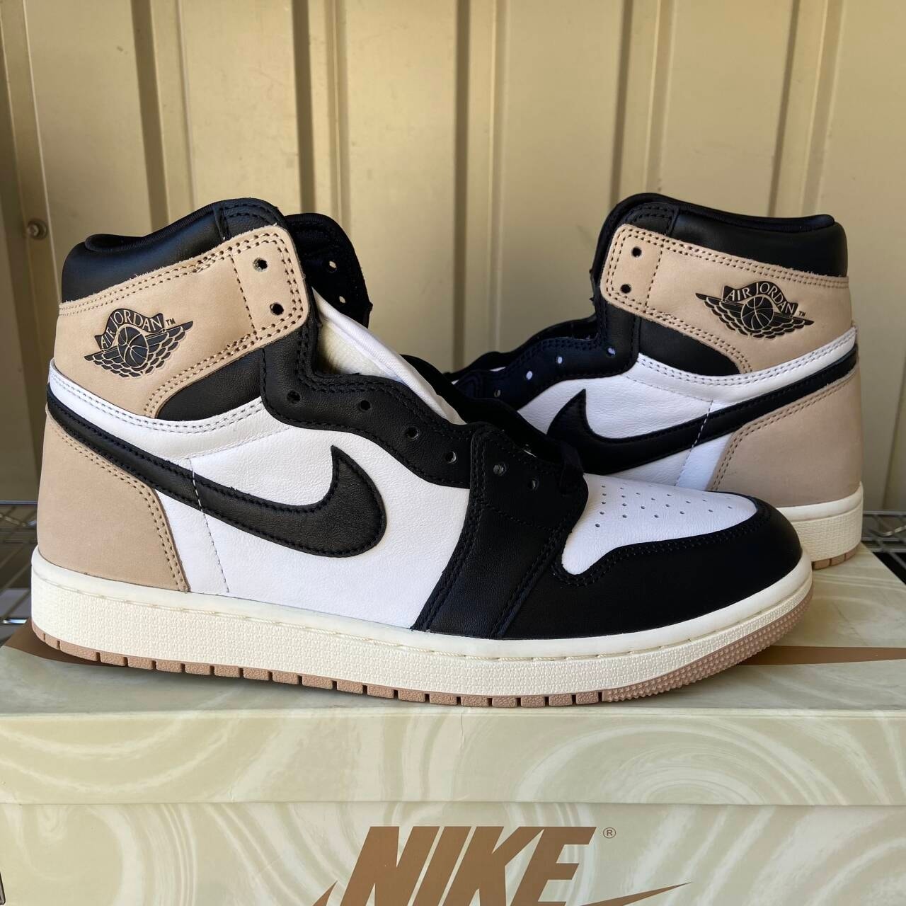 Nike Women's Air Jordan 1 Retro High OG "Latte"