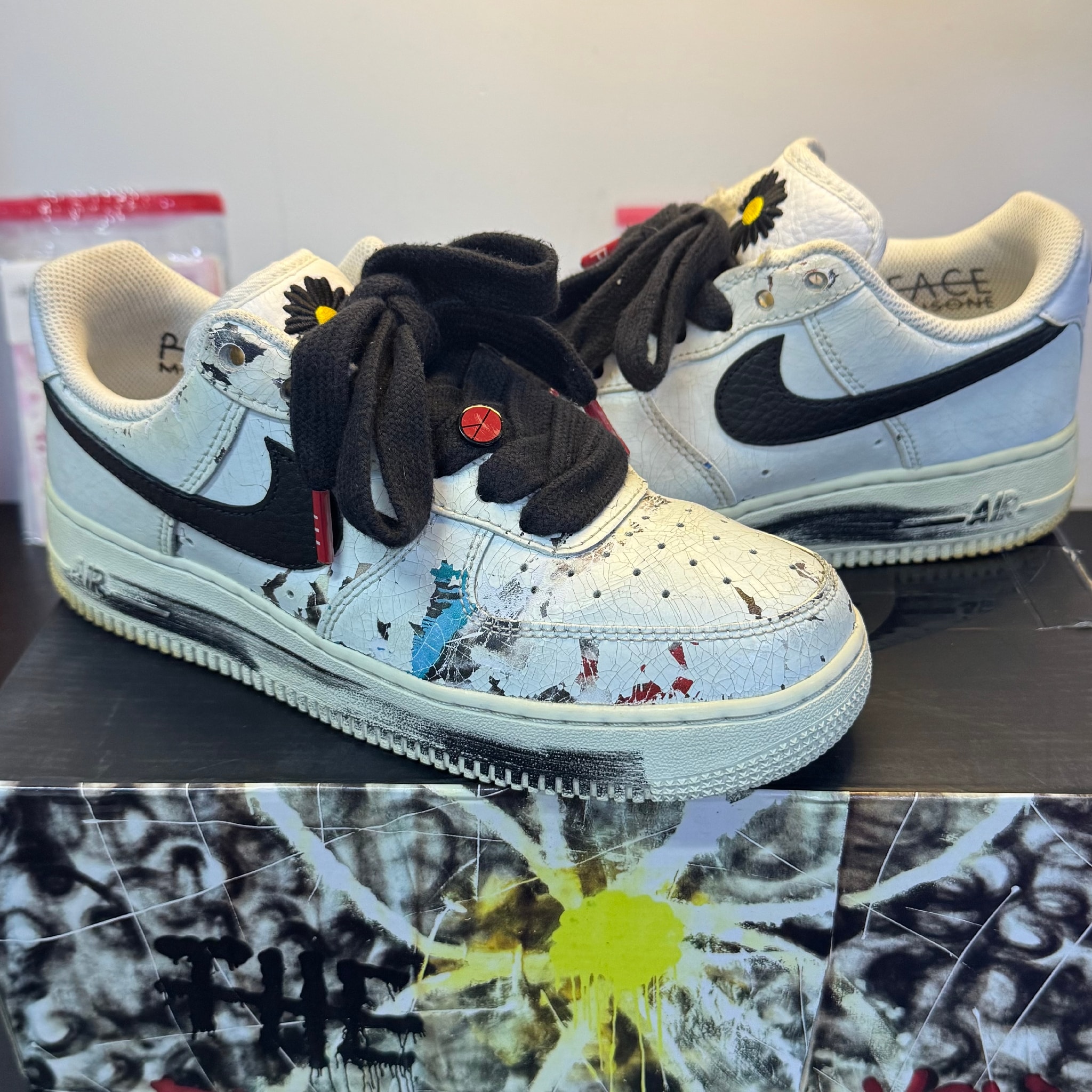 PEACEMINUSONE × Nike Air Force 1 Low "Para-noise/White/Black" / G-DRAGON