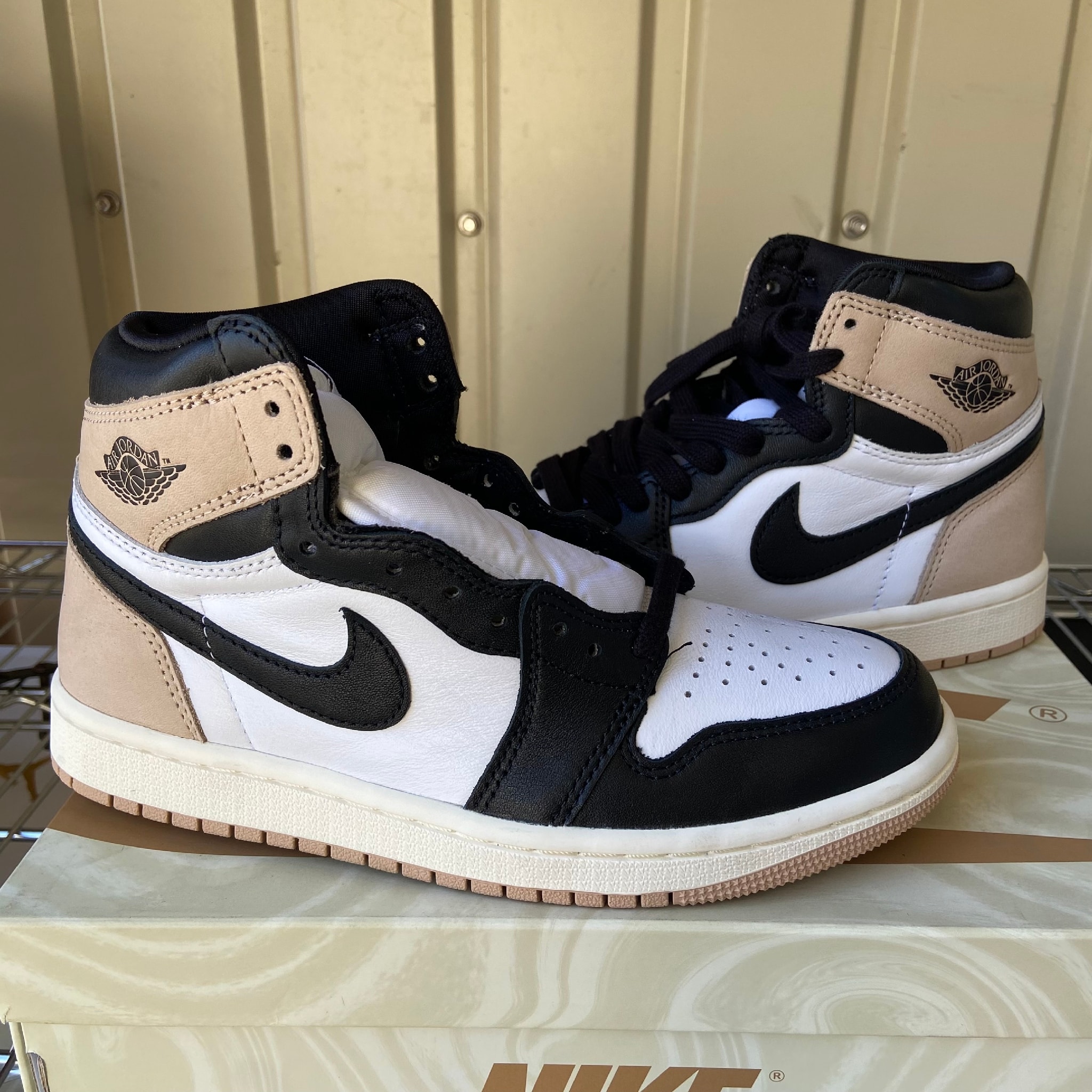 Nike Women's Air Jordan 1 Retro High OG "Latte"