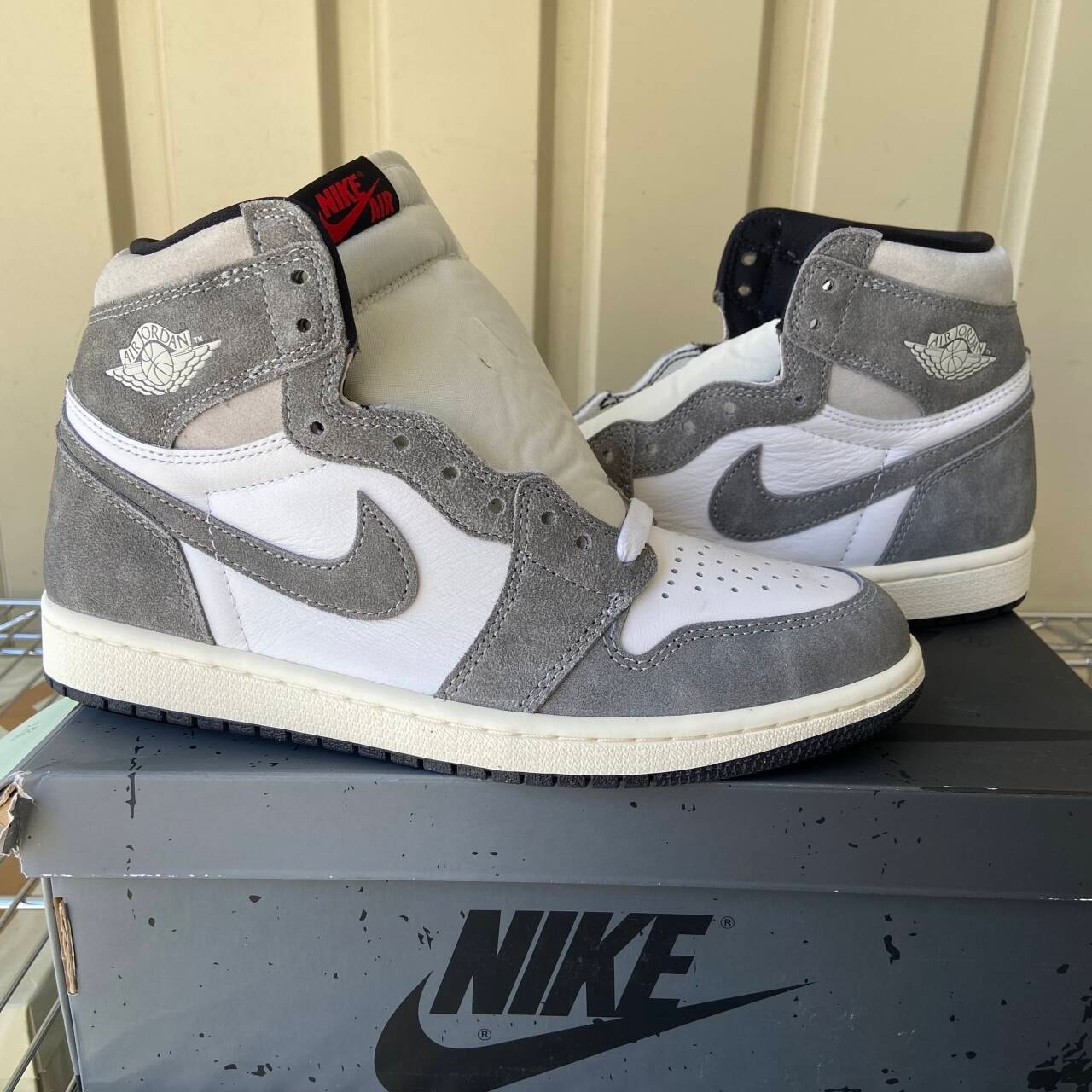 Nike Air Jordan 1 Retro High OG "Black and Smoke Grey"