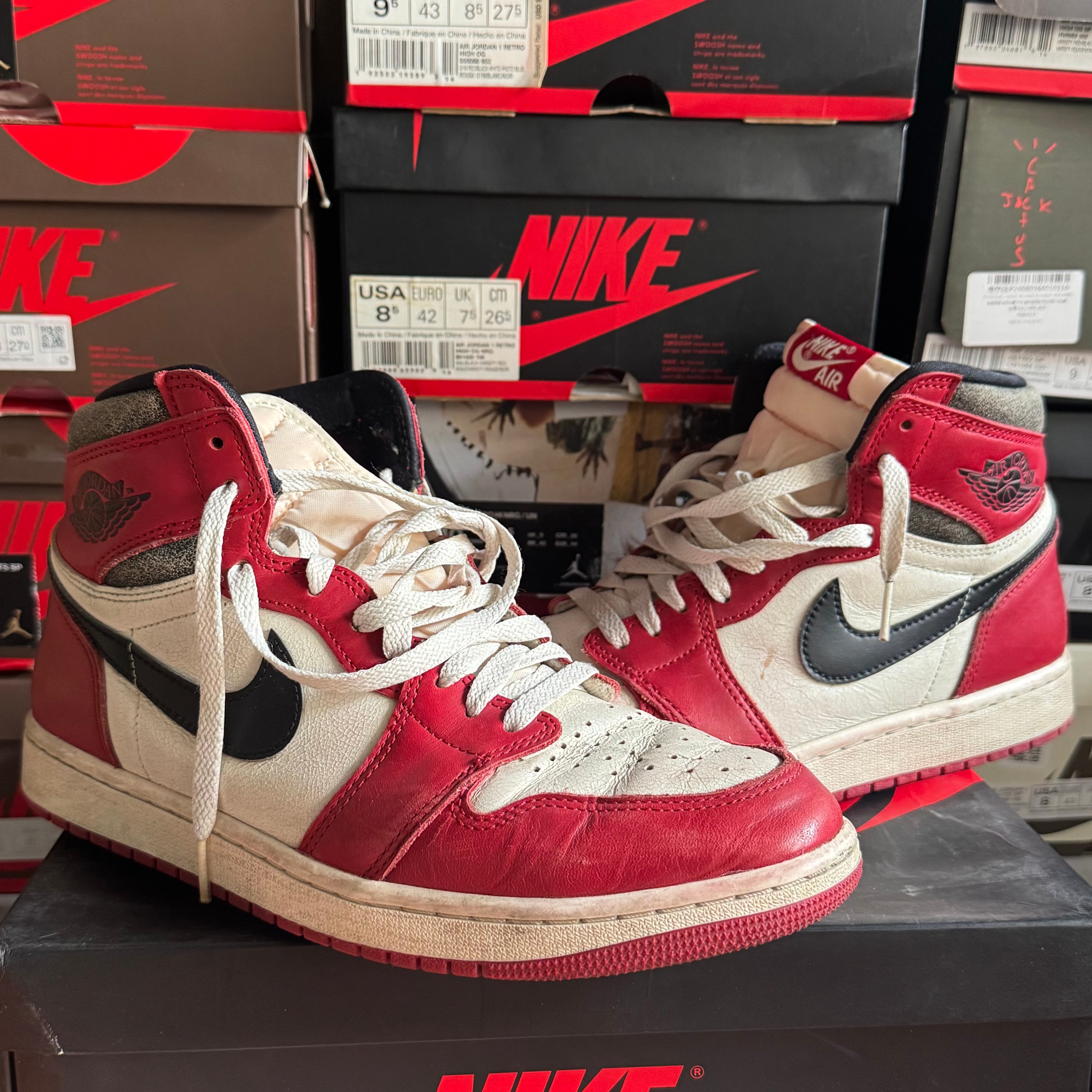 Nike Air Jordan 1 High OG "Lost & Found/Chicago"