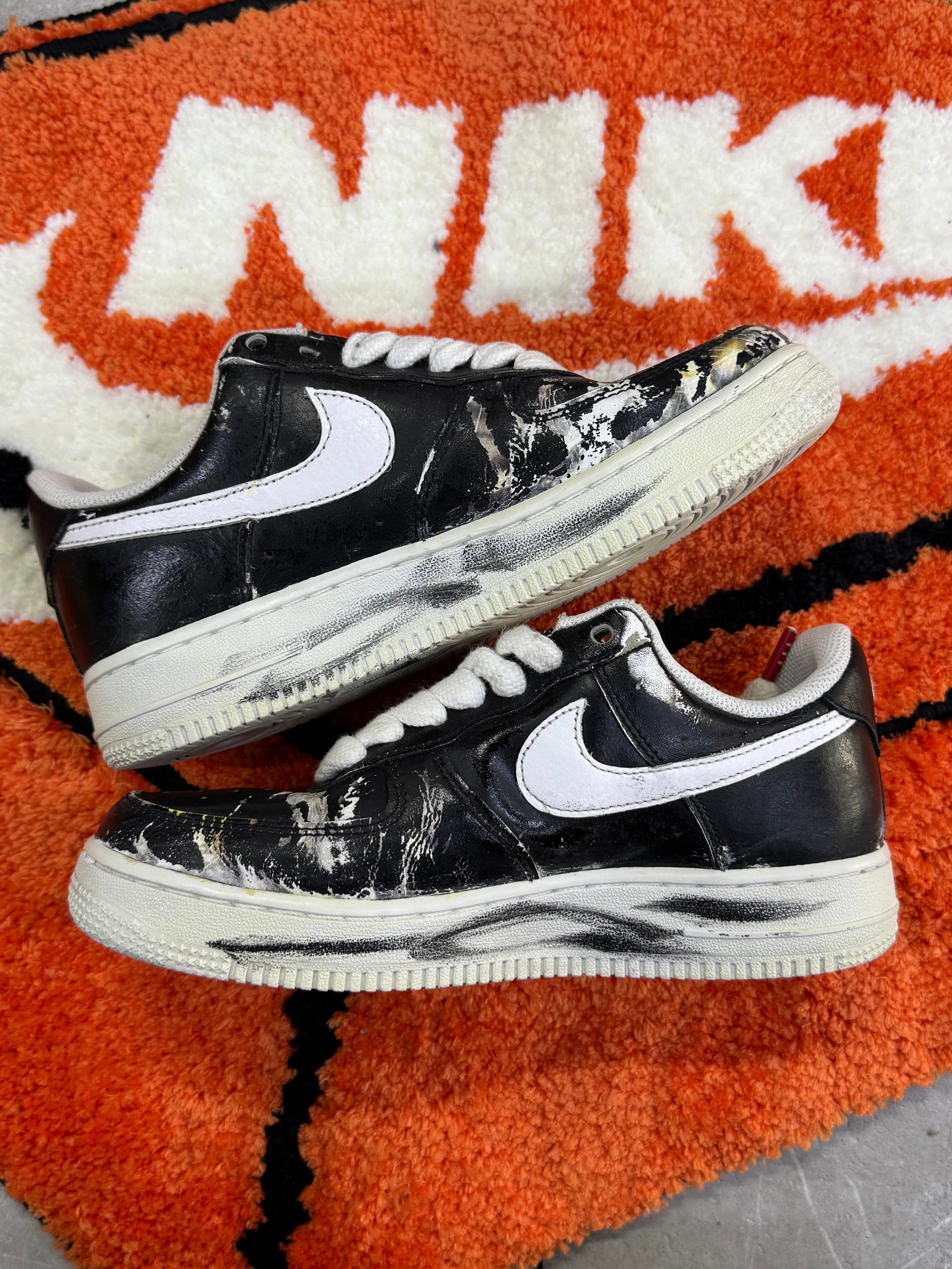 PEACEMINUSONE × Nike Air Force 1 Low Para Noise 