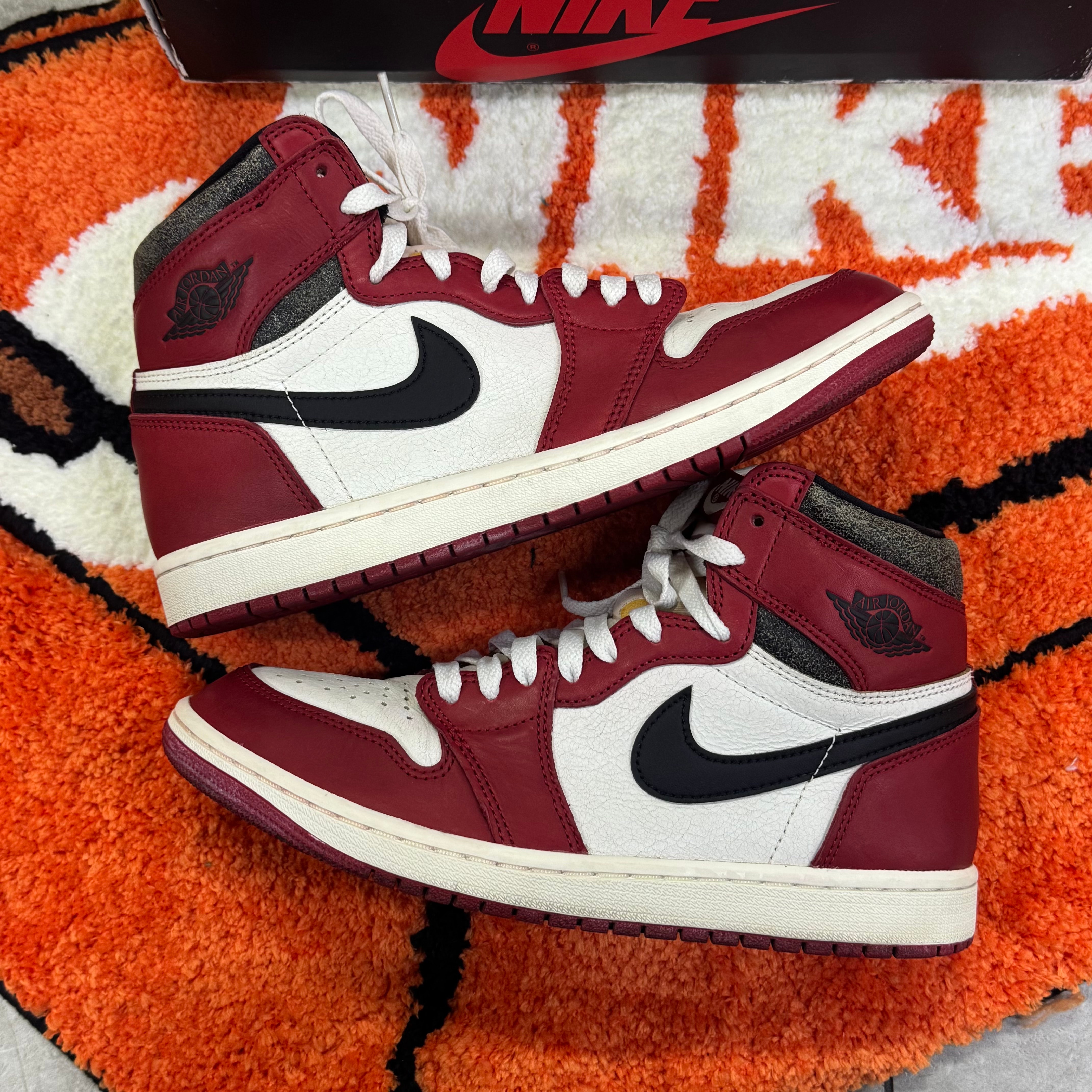 Nike Air Jordan 1 High OG "Lost & Found/Chicago"