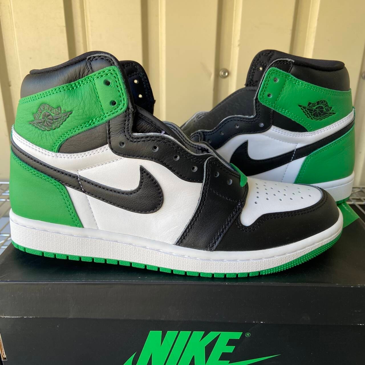 Nike Air Jordan 1 Retro High OG "Celtics/Black and Lucky Green" (2023)