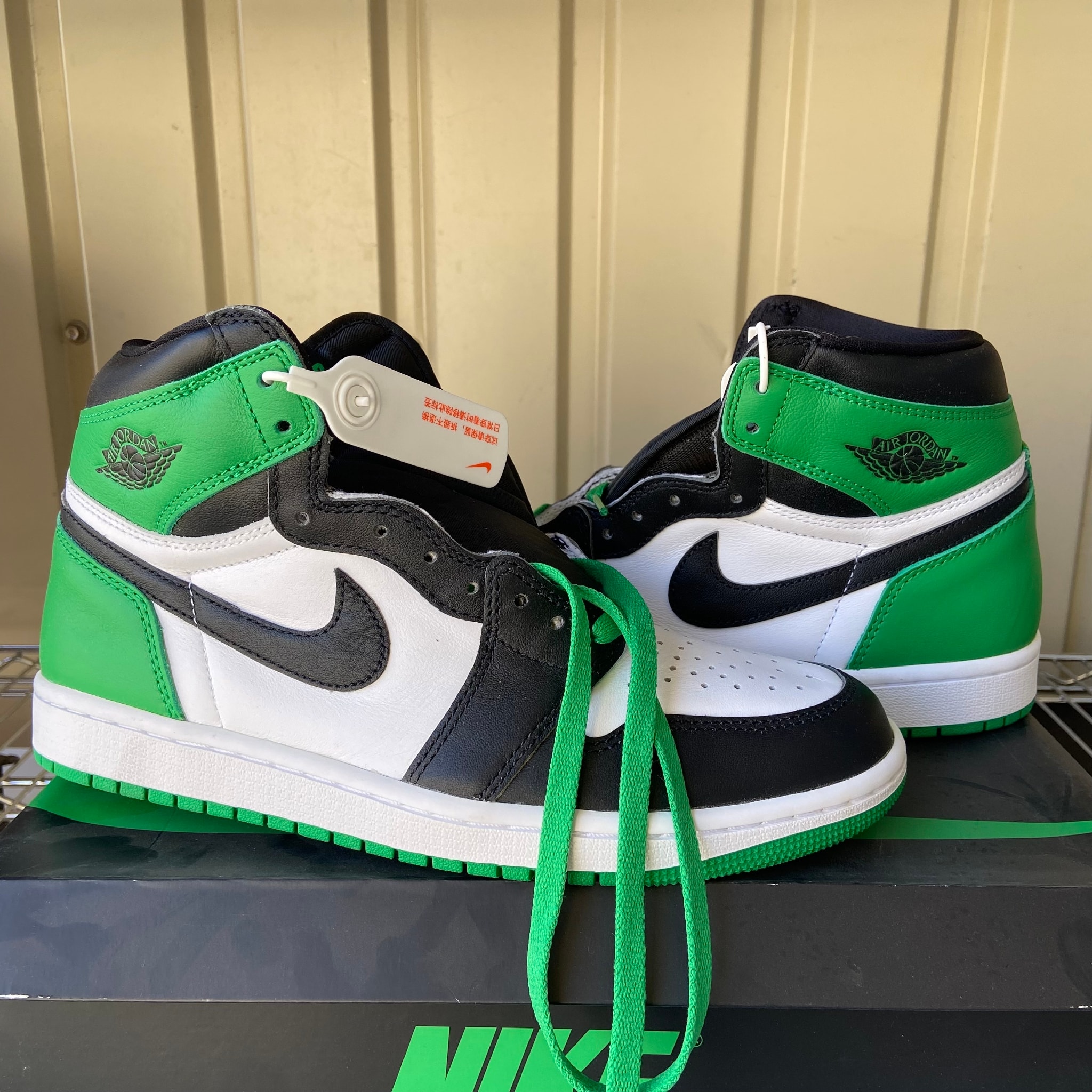 Nike Air Jordan 1 Retro High OG "Celtics/Black and Lucky Green" (2023)