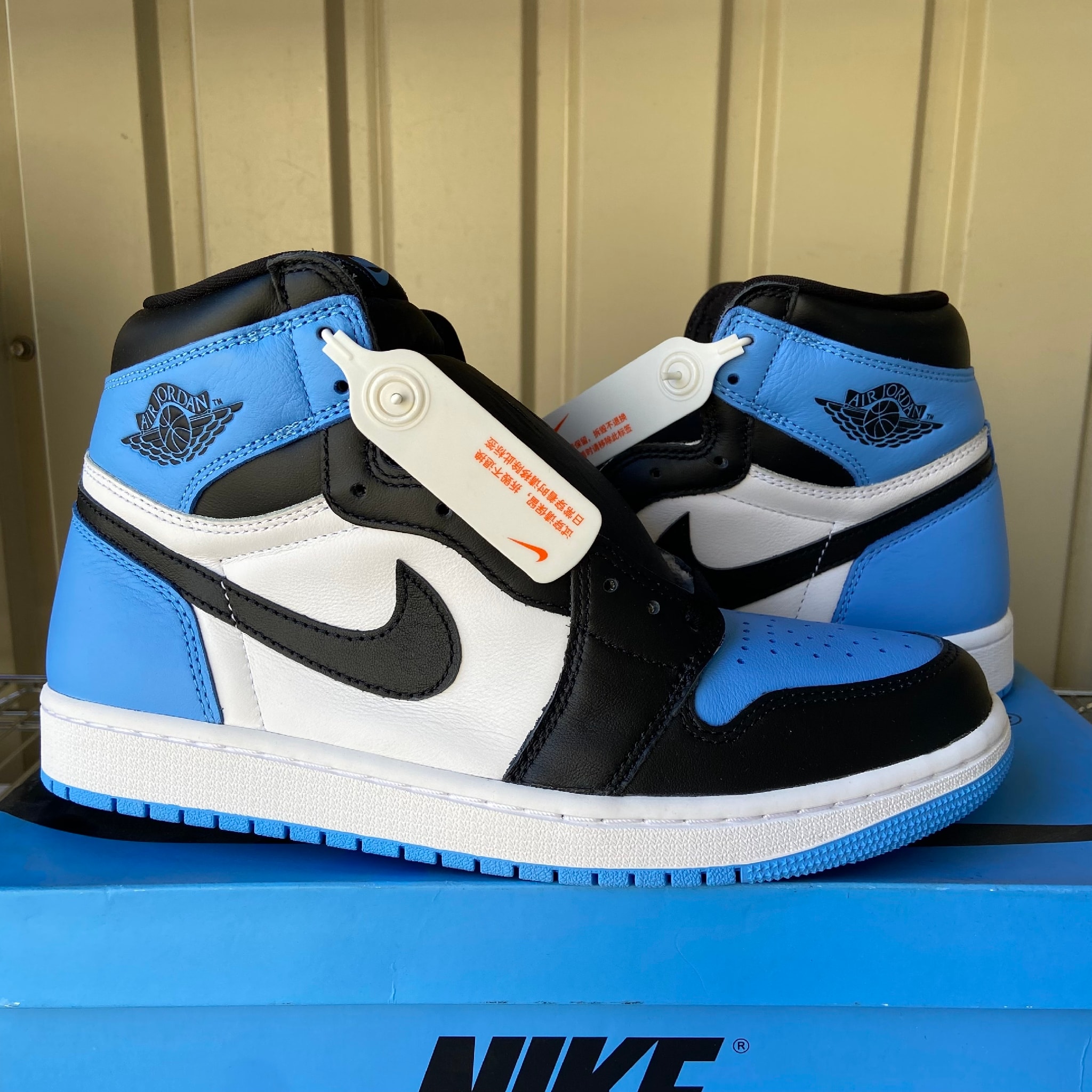 Nike Air Jordan 1 Retro High OG "University Blue/UNC Toe"