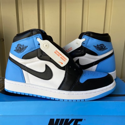 Nike Air Jordan 1 Retro High OG "University Blue/UNC Toe"
