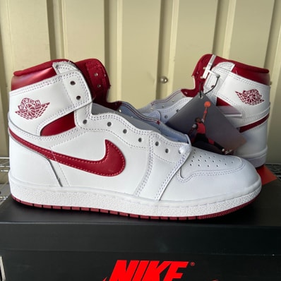 Nike Air Jordan 1 High '85 "Metallic Burgundy"