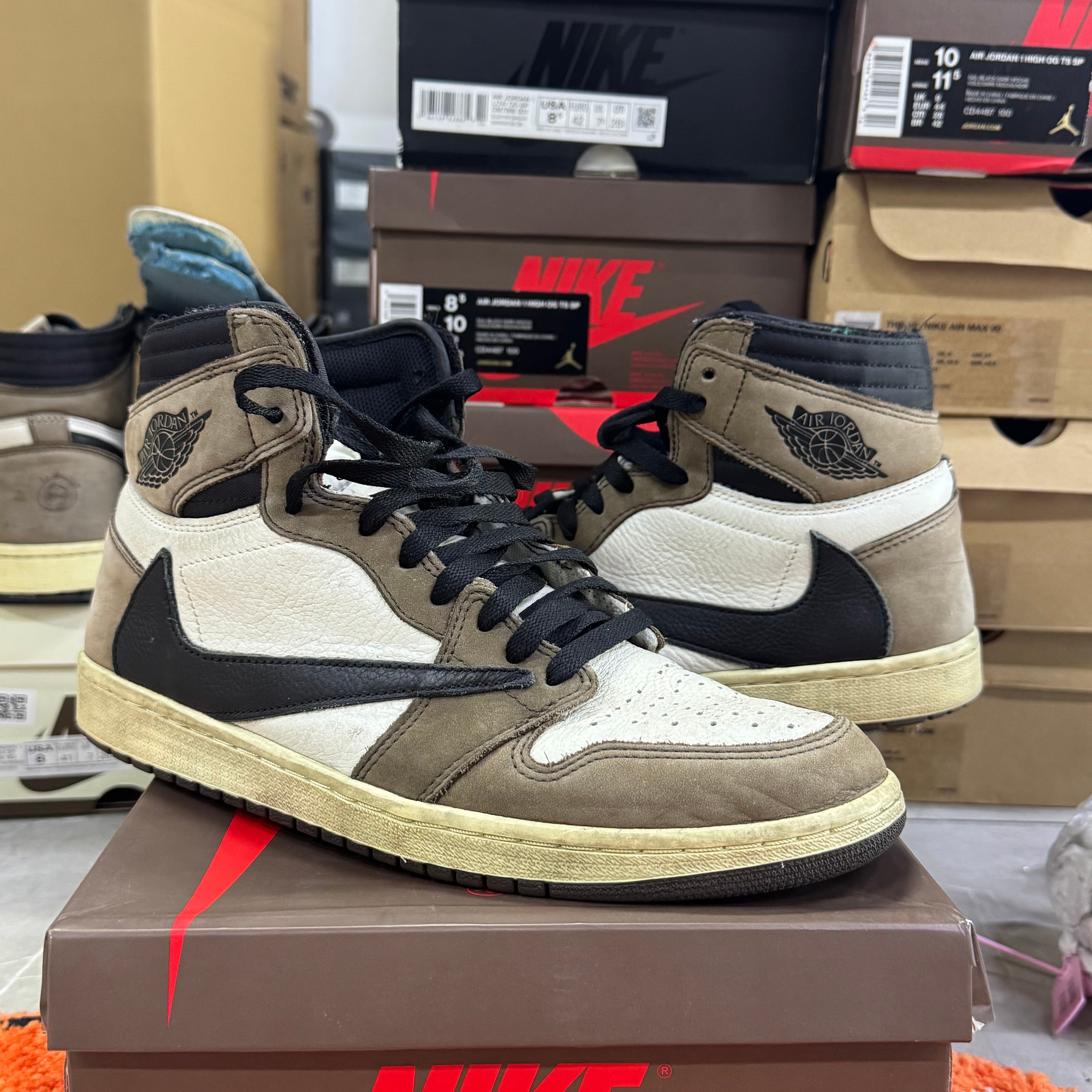 Travis Scott × Nike Air Jordan 1 Retro High OG TS SP "Sail/Dark Mocha"