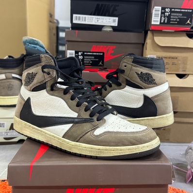 Travis Scott × Nike Air Jordan 1 Retro High OG TS SP "Sail/Dark Mocha"