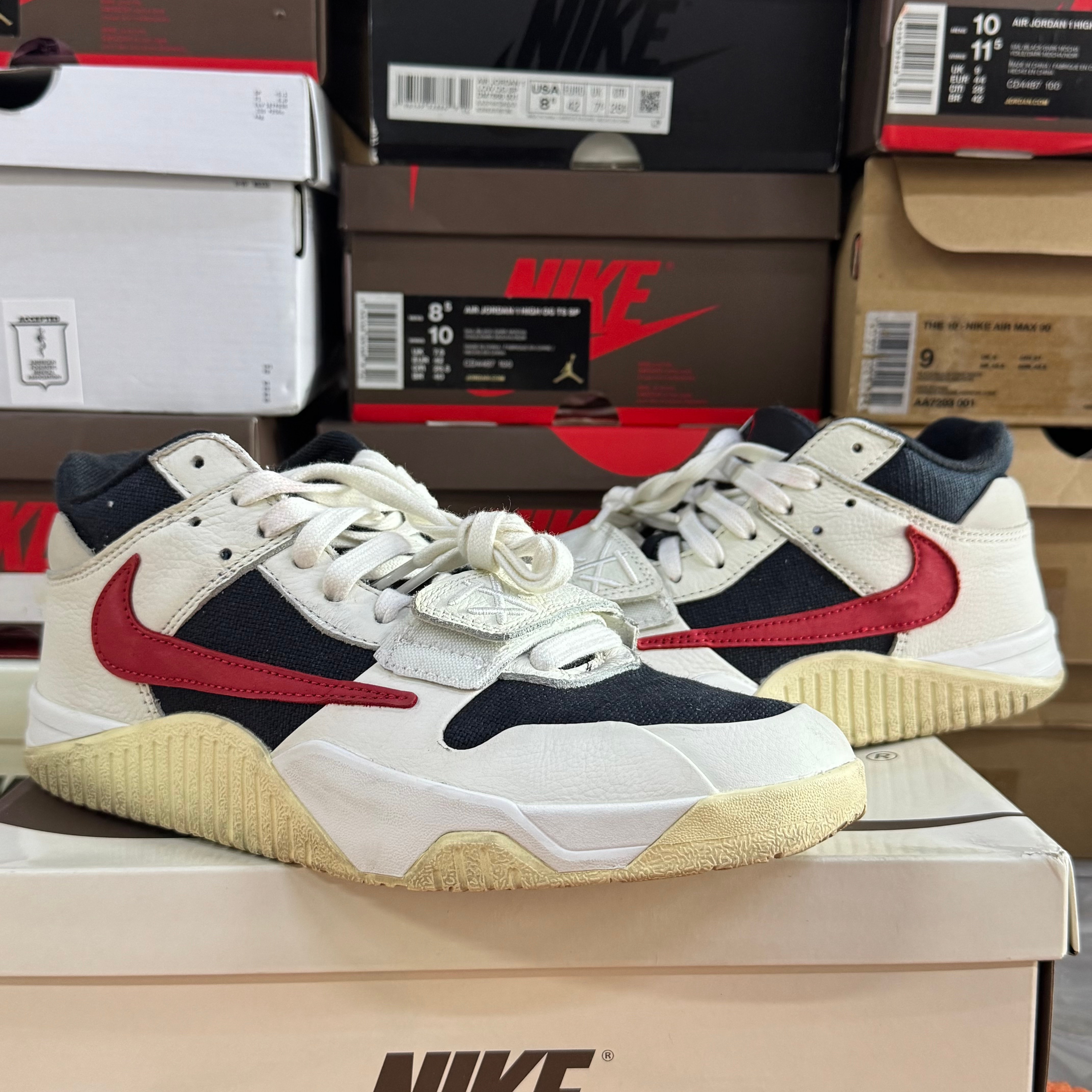 Travis Scott × Nike Jordan Jumpman Jack TR "University Red"