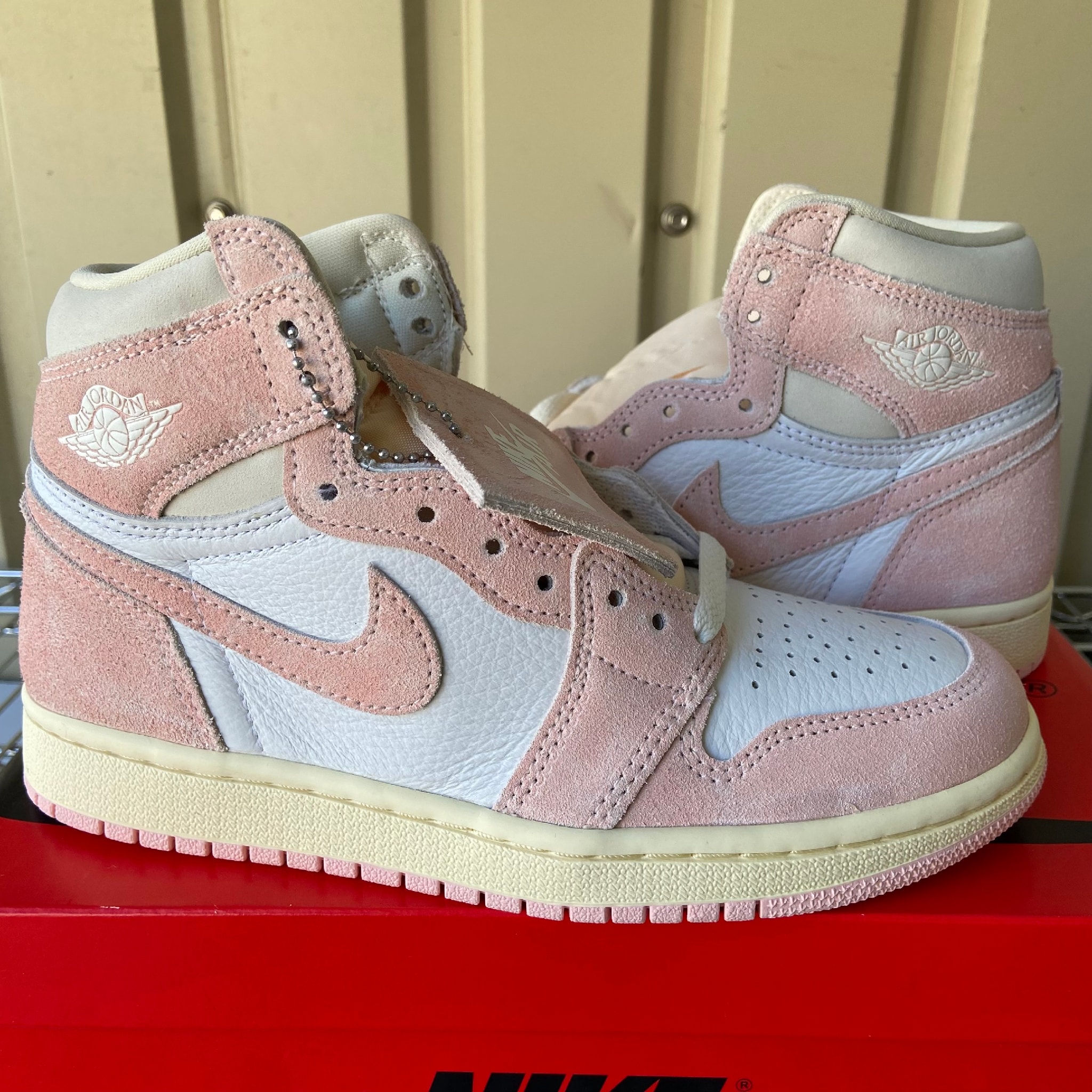 Nike Women's Air Jordan 1 Retro High OG "Washed Pink"