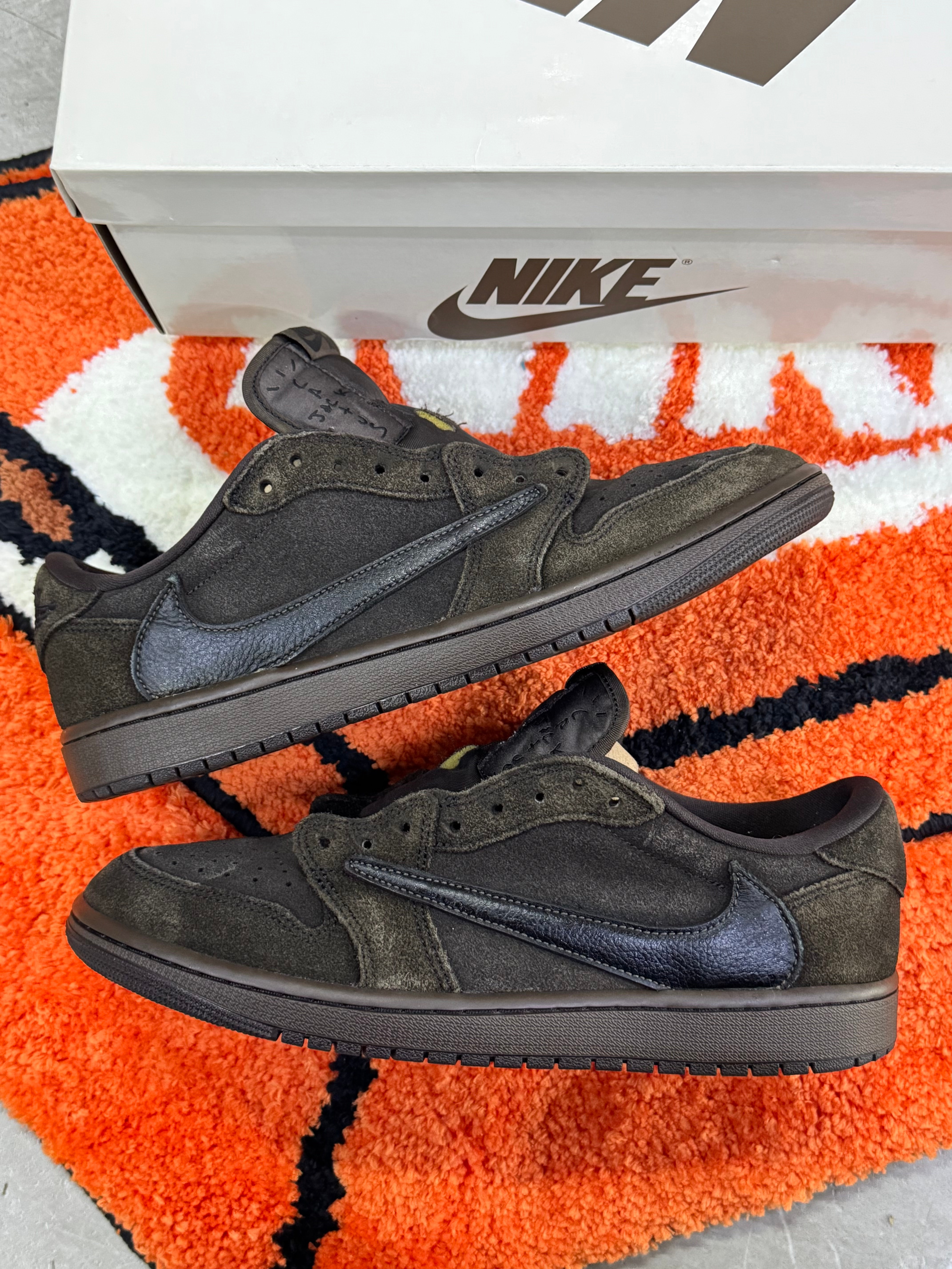 Travis Scott × Nike Air Jordan 1 Low OG SP "Velvet Brown and Dark Mocha"