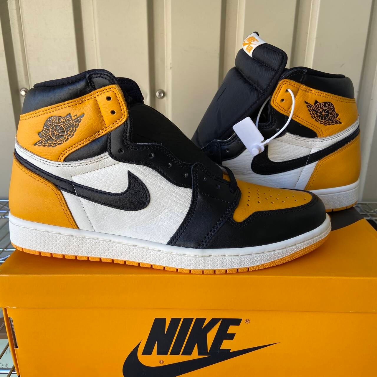 Nike Air Jordan 1 Retro High OG "Taxi"