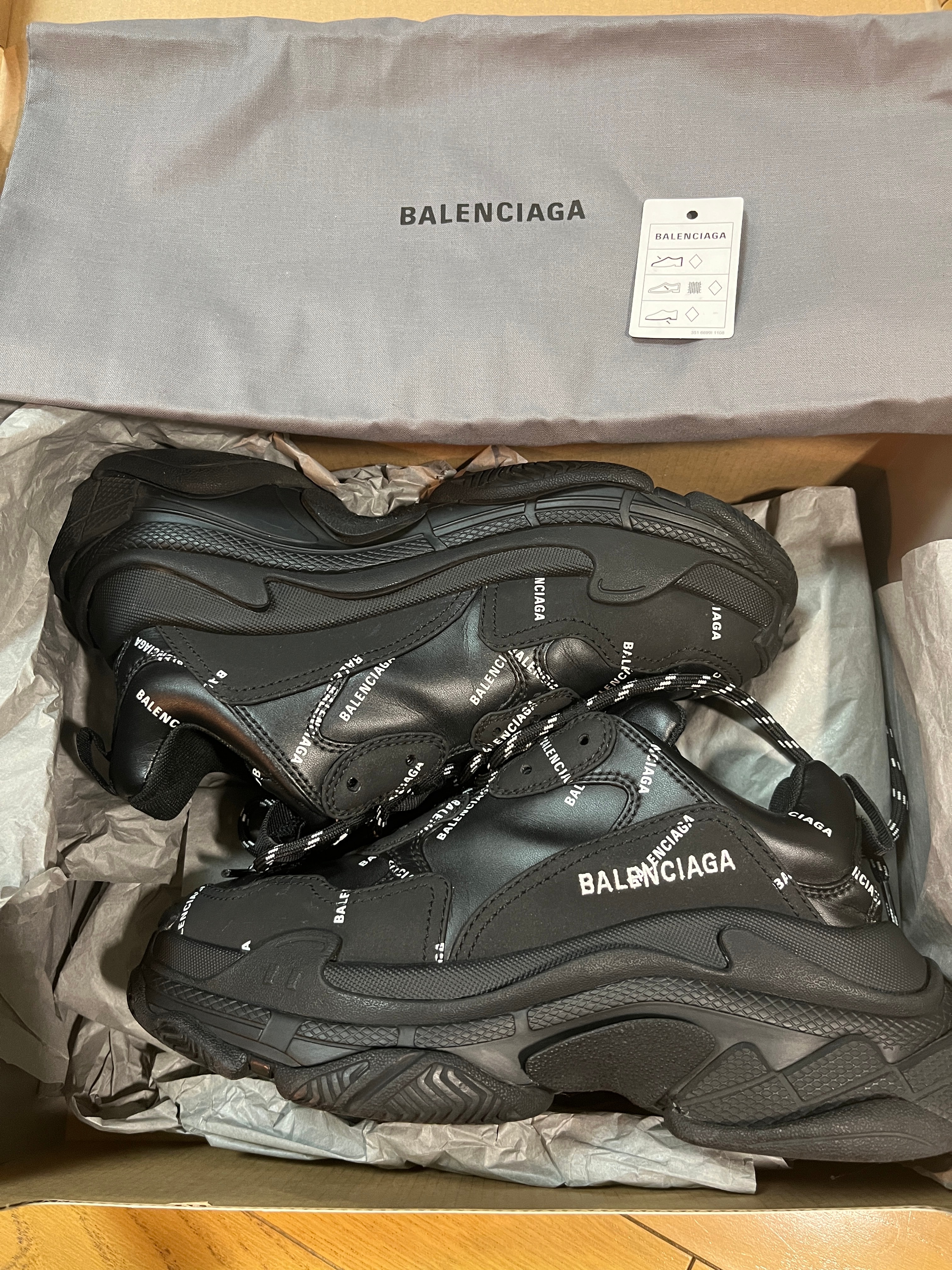 BALENCIAGA TRIPLE S ALLOVER LOGO "BLACK"
