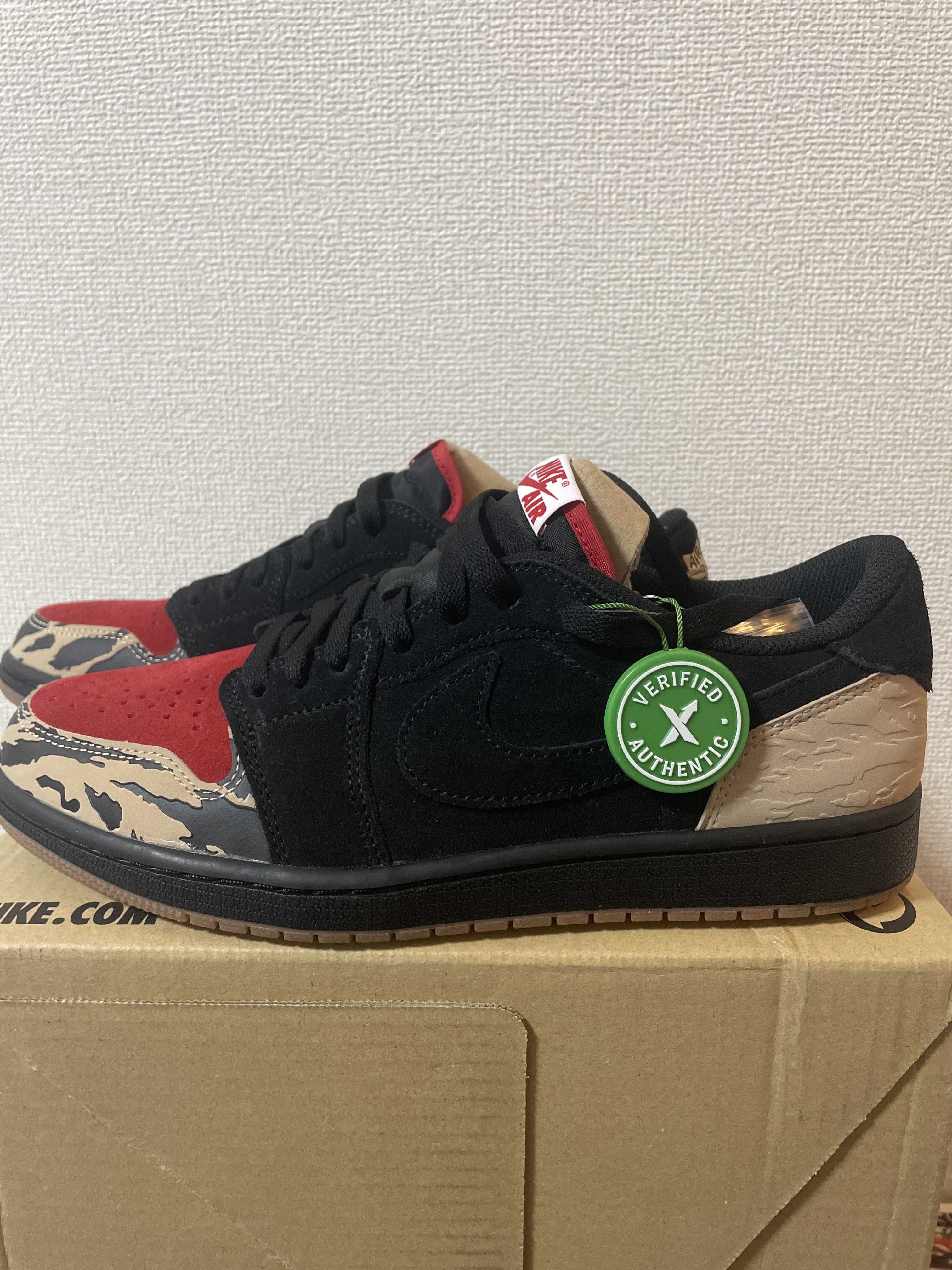 Sole Fly × Nike Air Jordan 1 Low "Black and Sport Red"