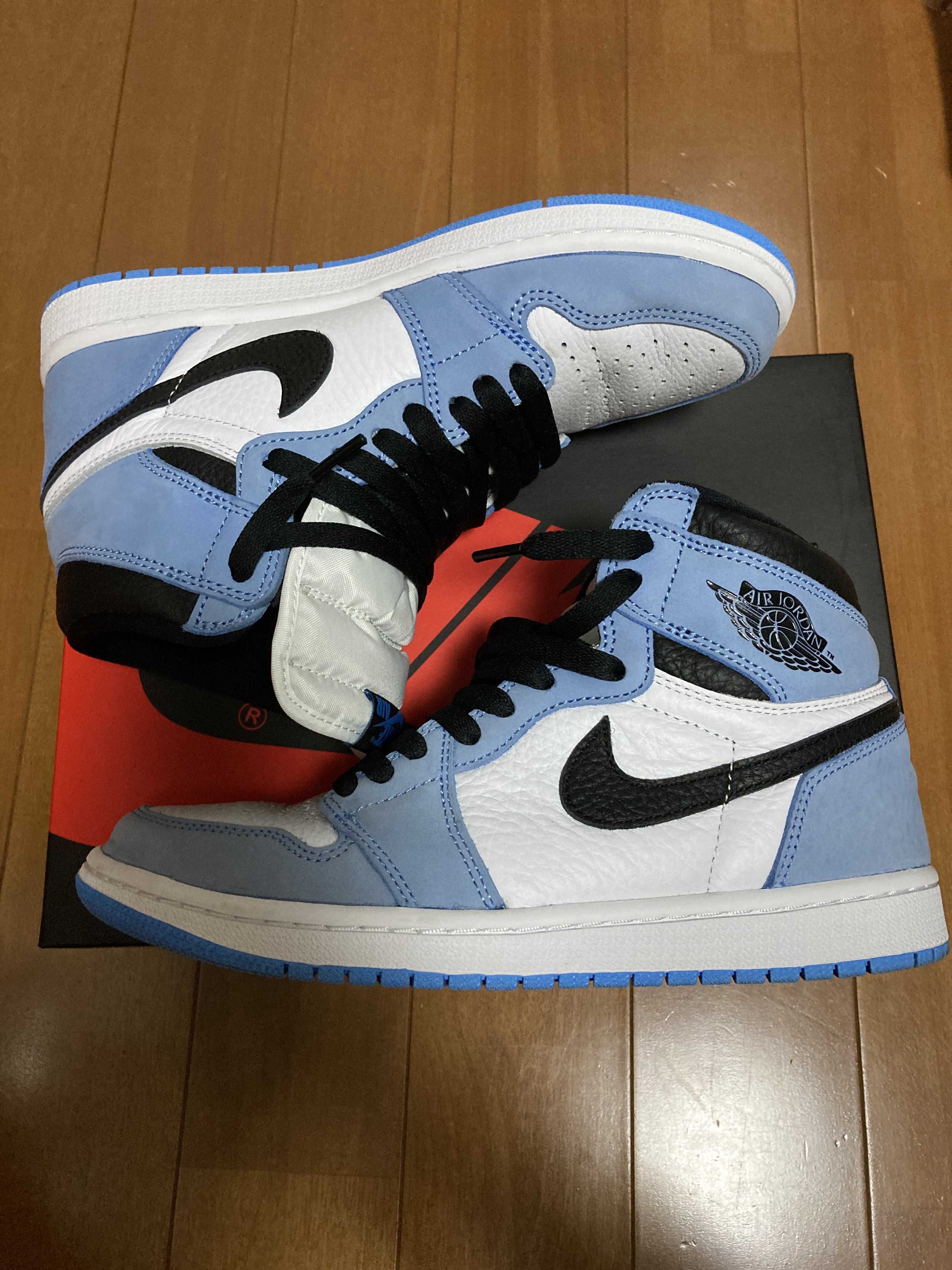 Nike Air Jordan 1 High OG "University Blue"