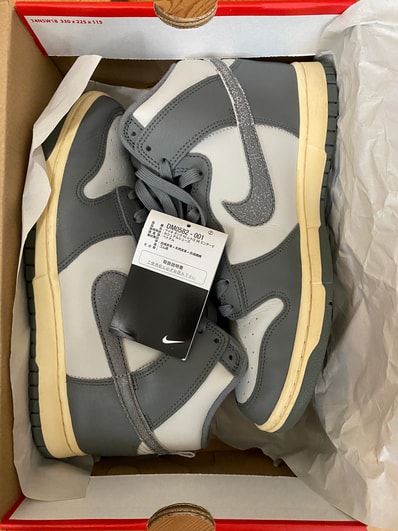 Nike Dunk High Retro SE Vintage "Light Bone and Tumbled Grey"