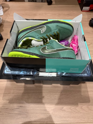 Concepts × Nike SB Dunk Low "Green Lobster" (Special Box)