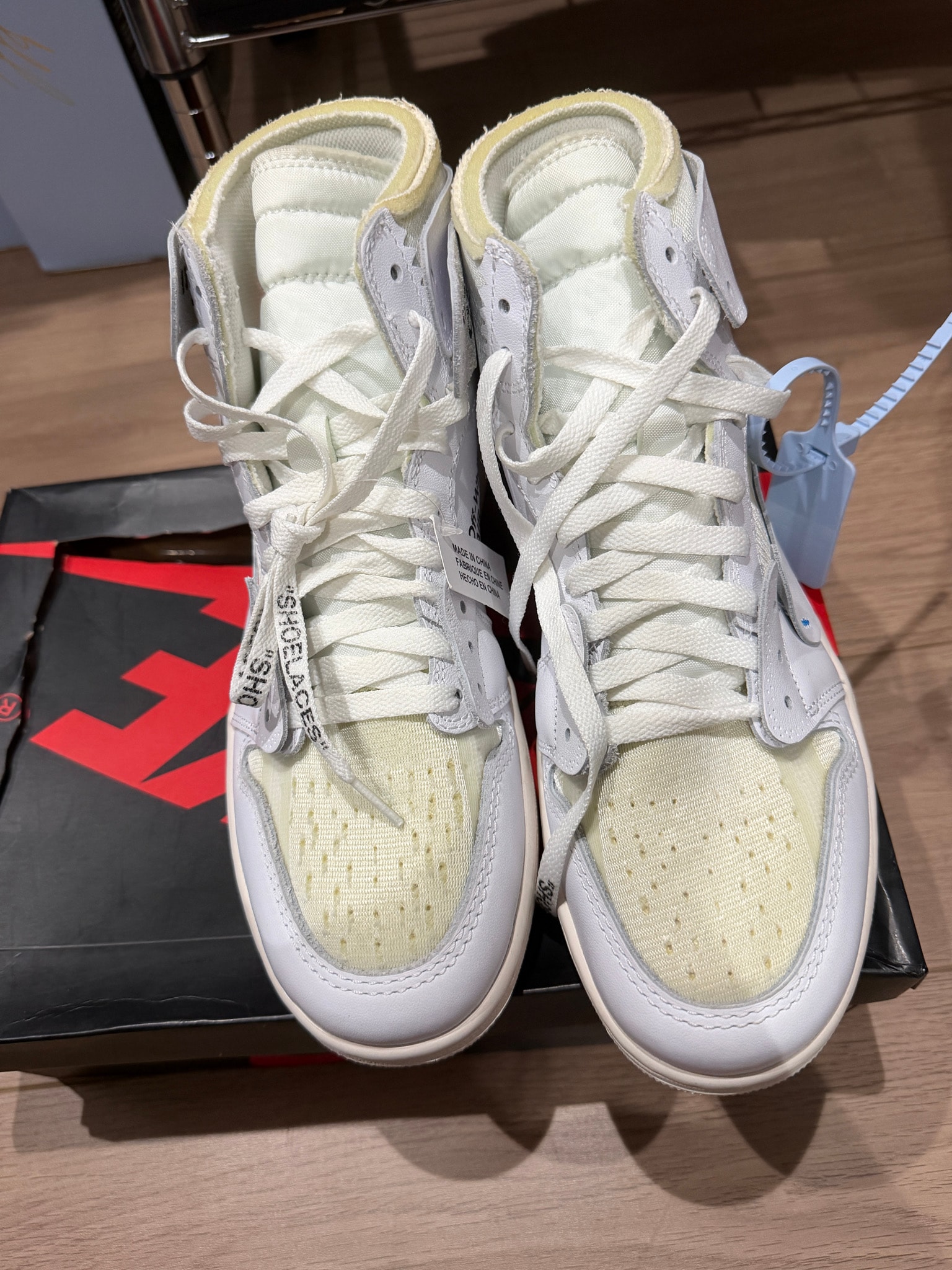 Off-White × Nike Air Jordan 1 Retro High "White"