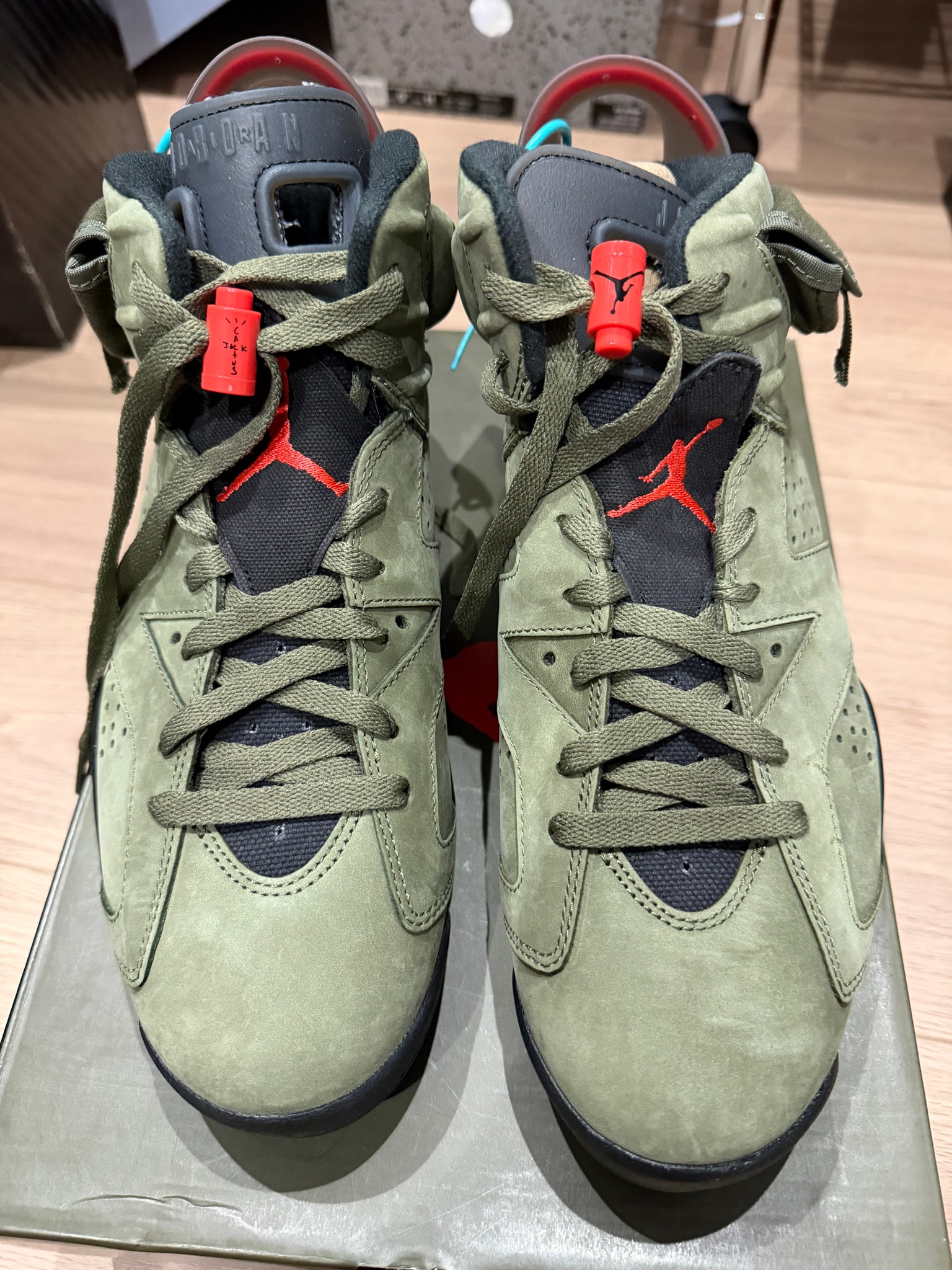 Travis Scott × Nike Air Jordan 6 Retro "Medium Olive"