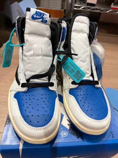 Travis Scott × fragment design × Nike Air Jordan 1 Retro High OG SP "Military Blue"