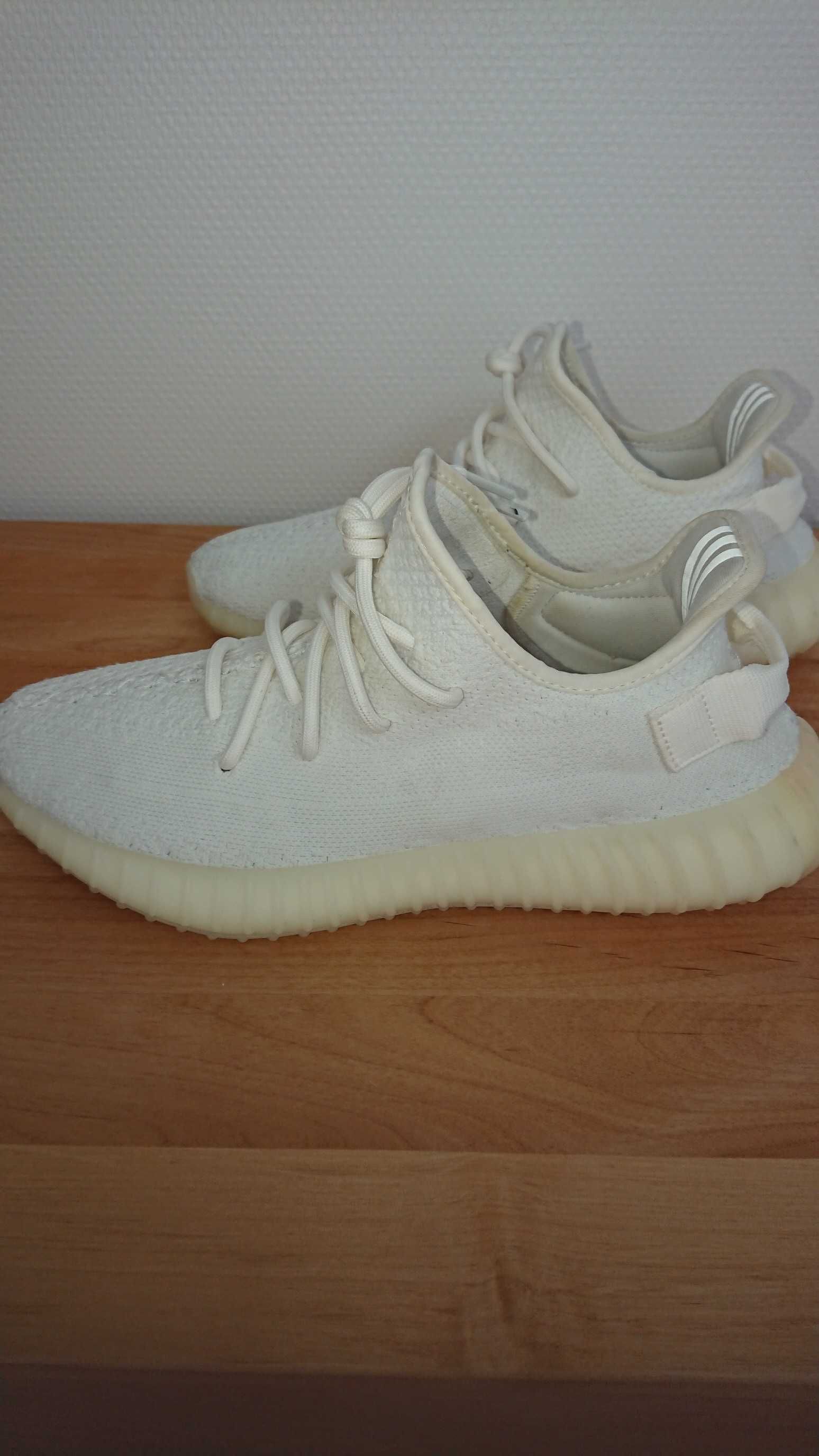 adidas YEEZY Boost 350 V2 "Cream White"